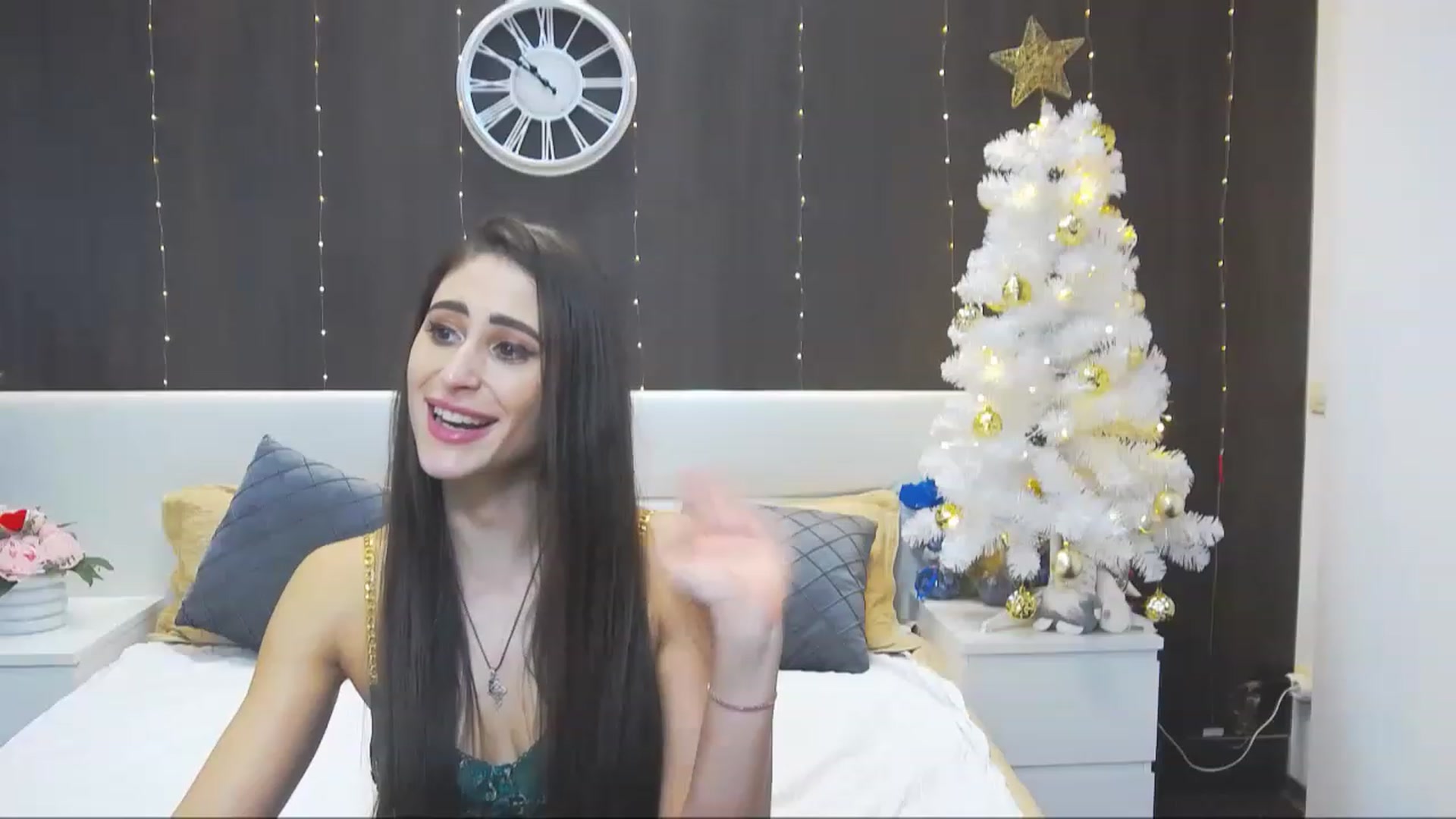 Gallery image thumbnail from MaraHari's myfreecams stream on, 12/18/2022, 21:31 image 7 of 20