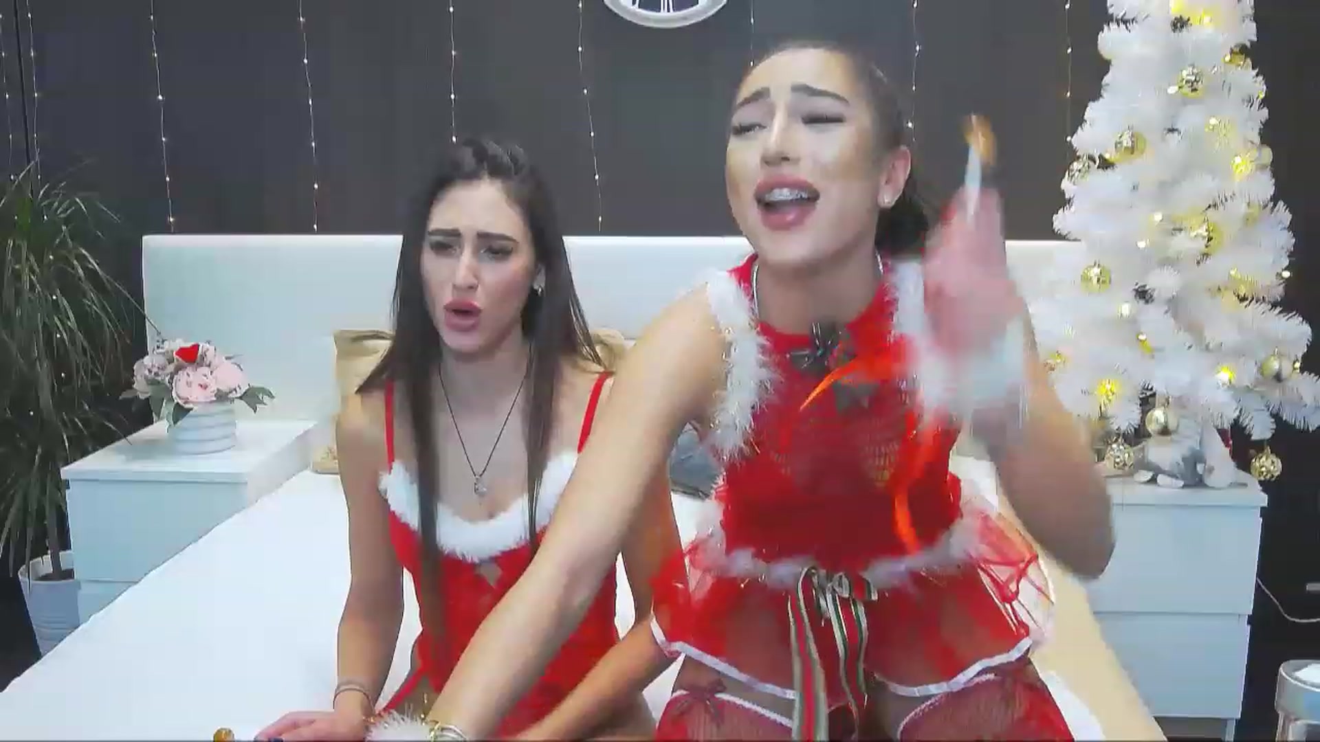 Gallery image thumbnail from MaraHari's myfreecams stream on, 12/23/2022, 19:44 image 5 of 20