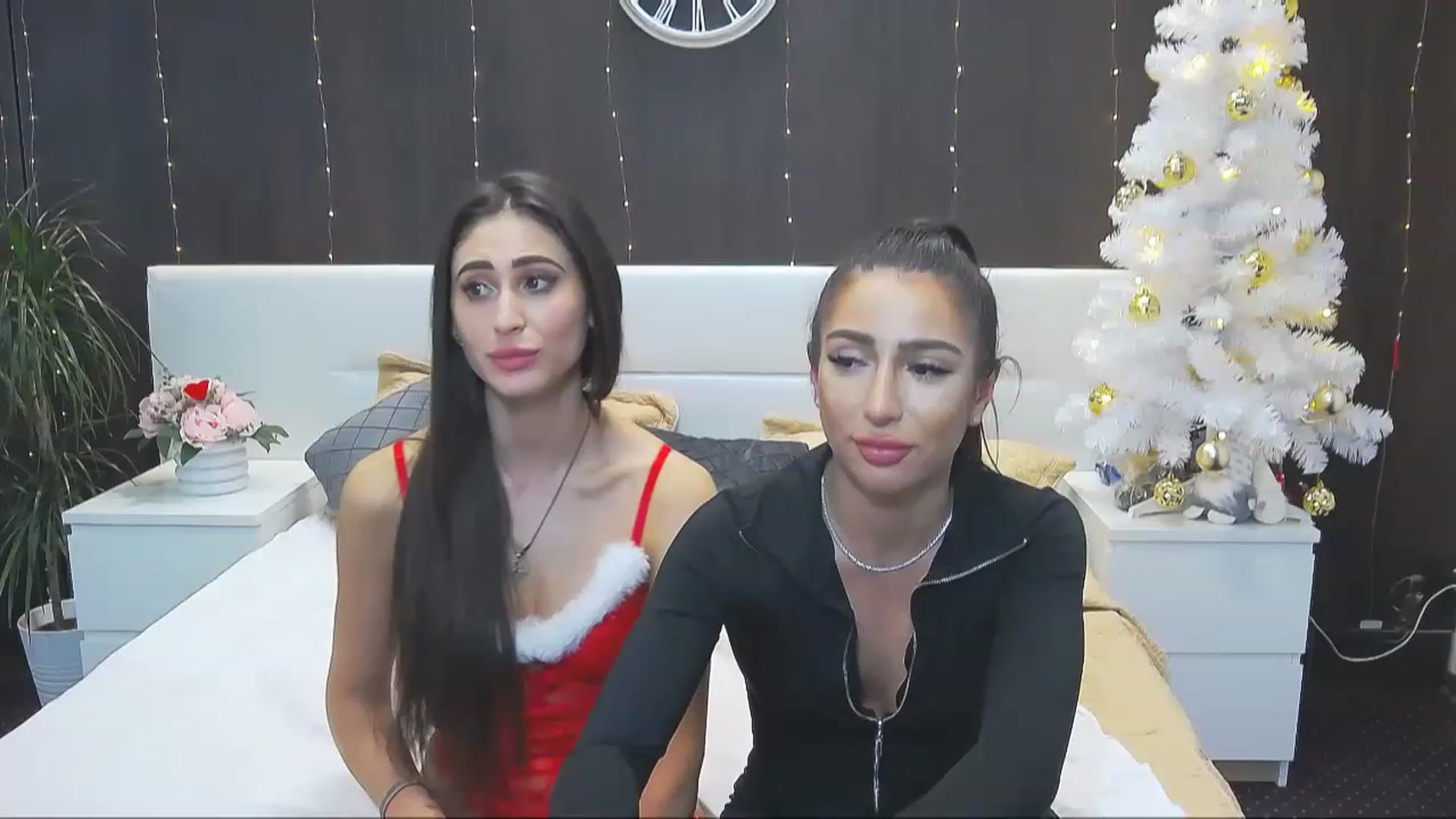Gallery image thumbnail from MaraHari's myfreecams stream on, 12/23/2022, 23:42 image 13 of 20