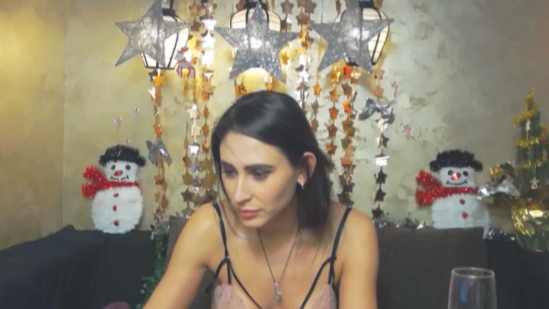Gallery image thumbnail from MaraHari's myfreecams stream on, 12/27/2022, 24:03 image 18 of 20