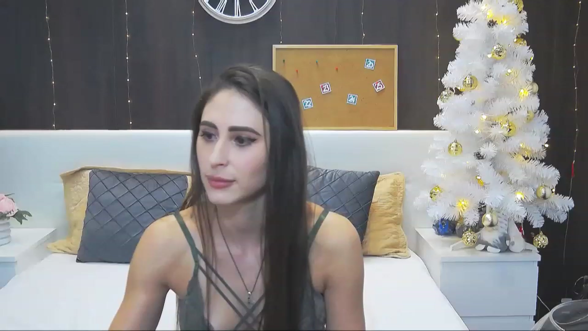 Gallery image thumbnail from MaraHari's myfreecams stream on, 12/27/2022, 20:57 image 14 of 20