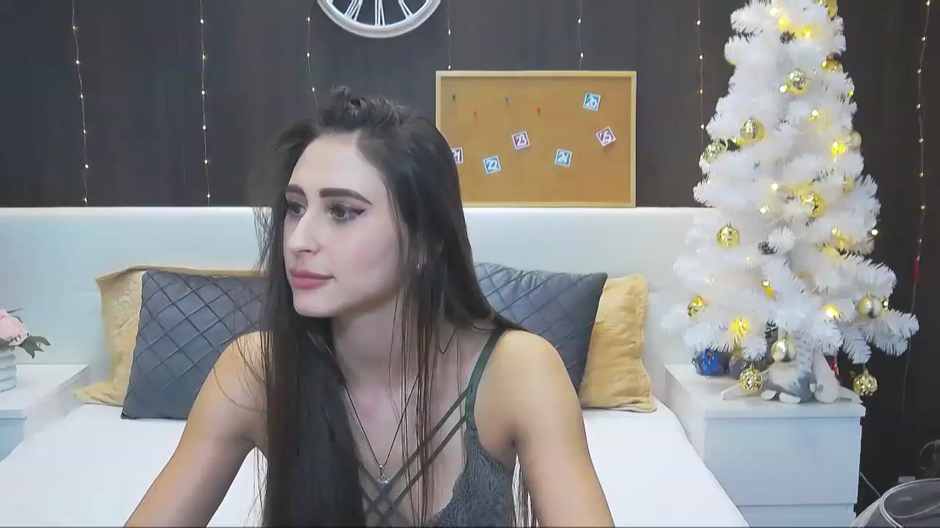Gallery image thumbnail from MaraHari's myfreecams stream on, 12/27/2022, 20:57 image 17 of 20