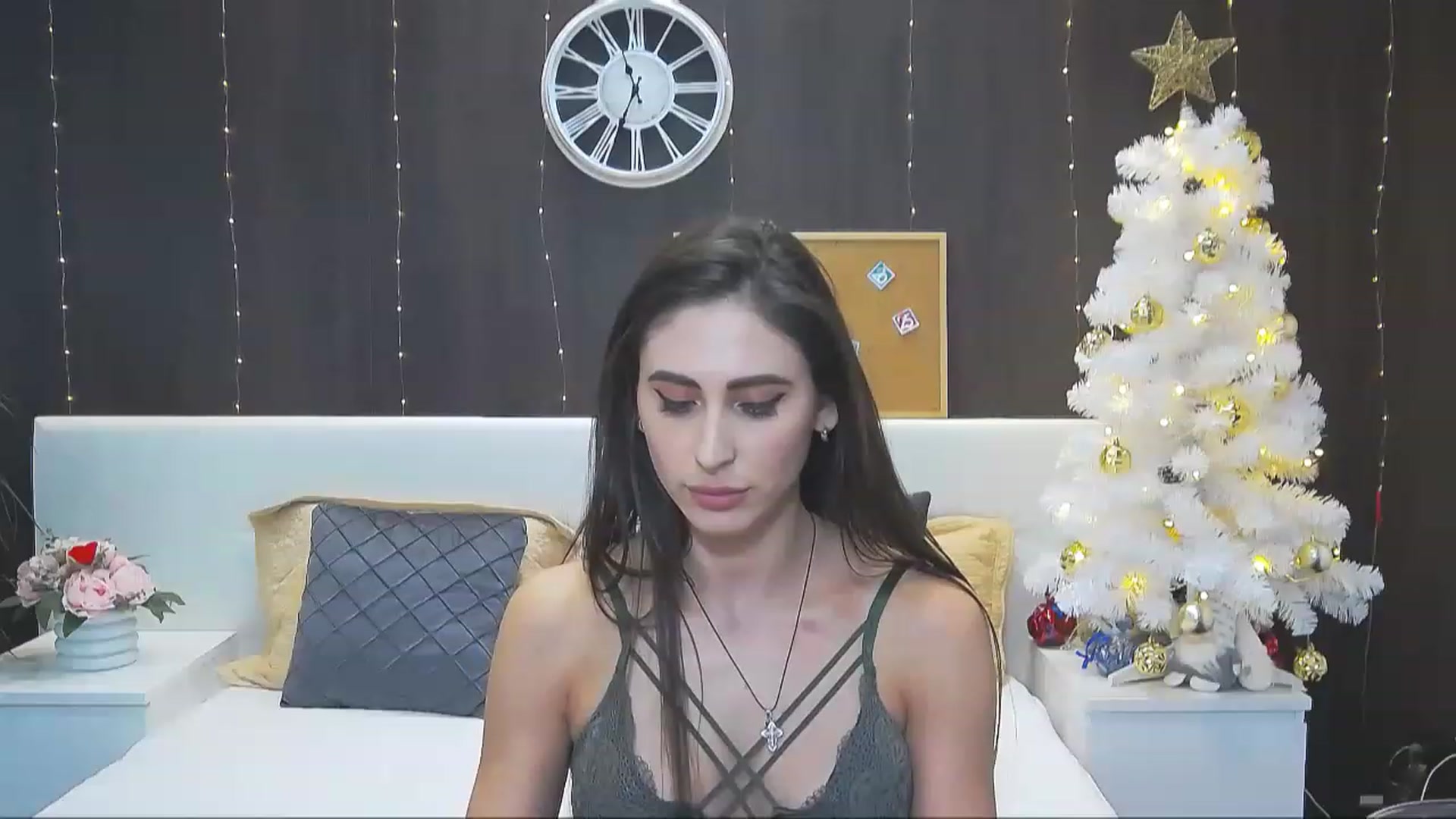 Gallery image thumbnail from MaraHari's myfreecams stream on, 12/27/2022, 22:28 image 7 of 20