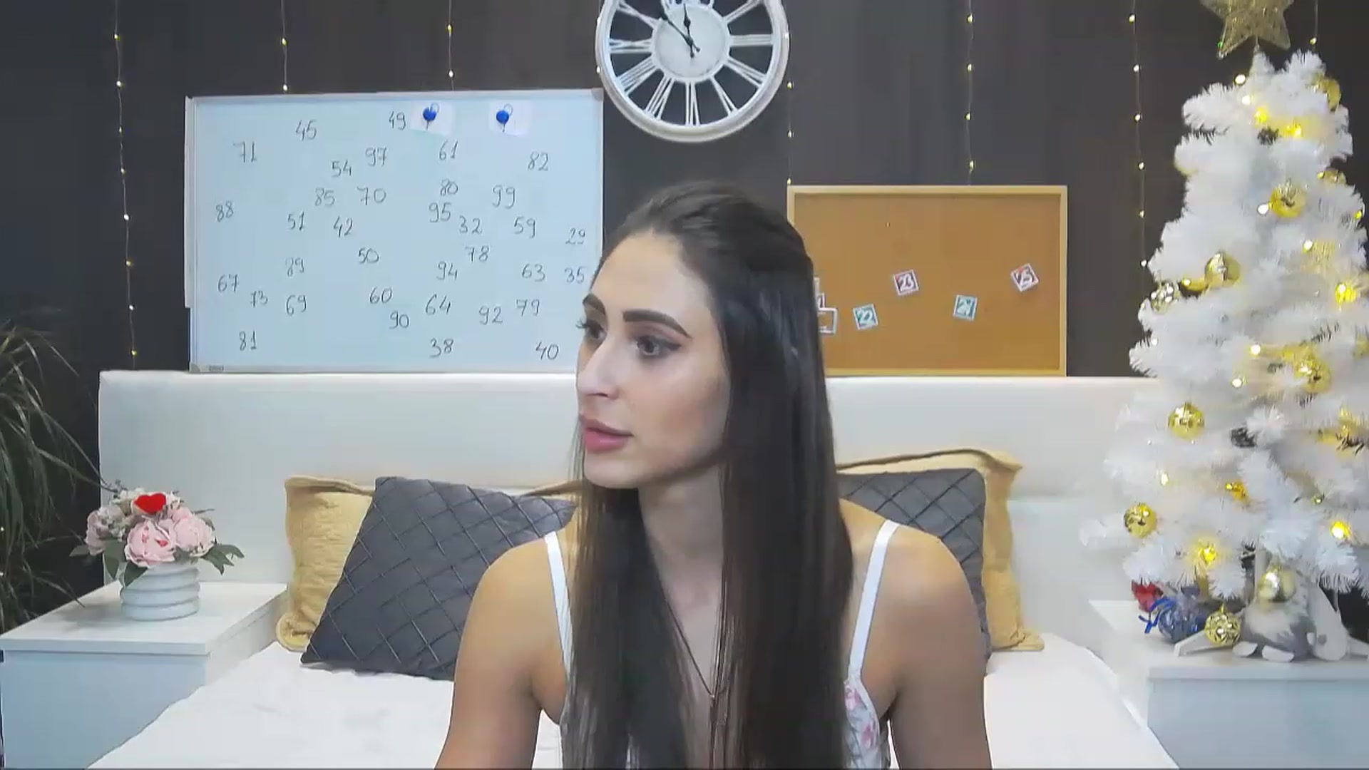 Gallery image thumbnail from MaraHari's myfreecams stream on, 12/28/2022, 20:07 image 20 of 20