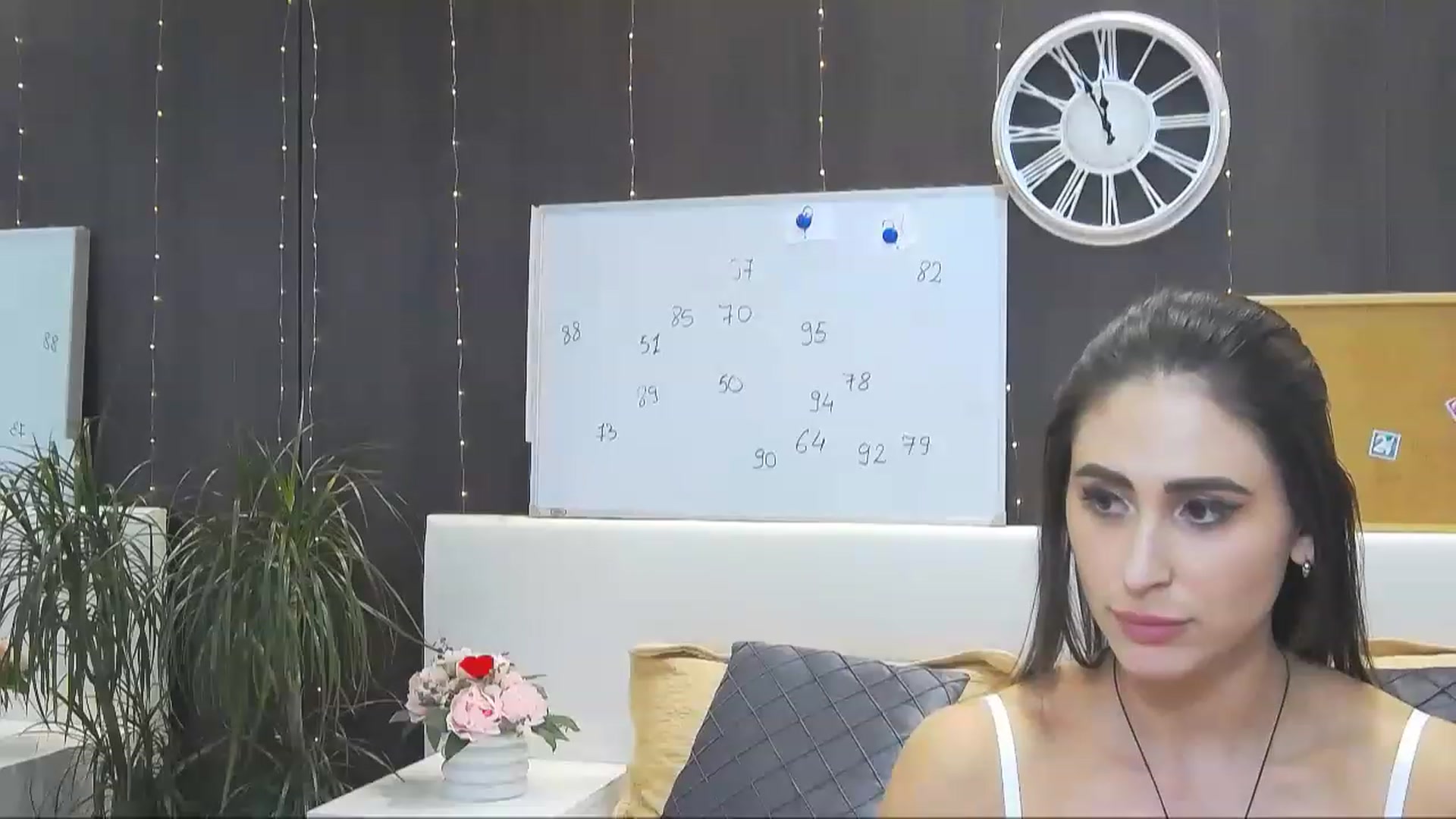Gallery image thumbnail from MaraHari's myfreecams stream on, 12/28/2022, 23:13 image 18 of 20
