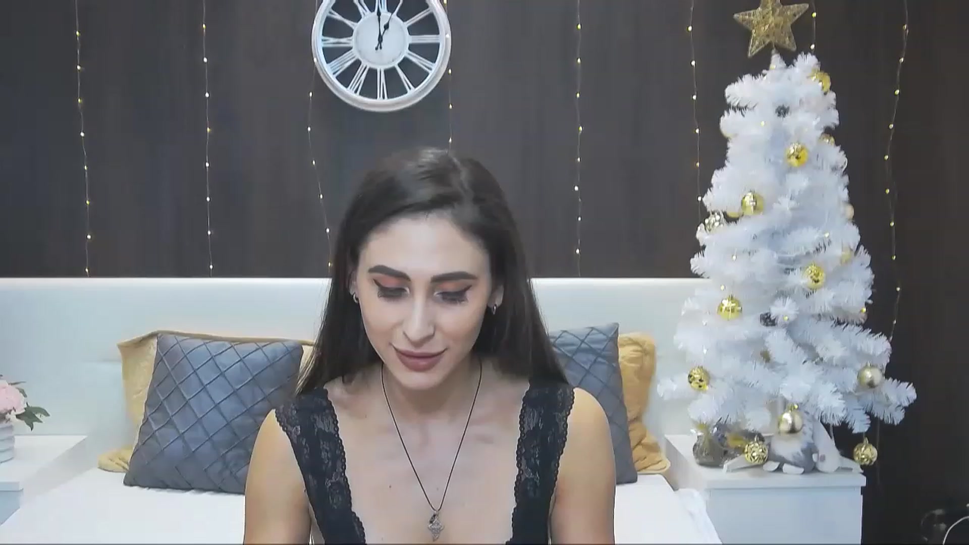 Gallery image thumbnail from MaraHari's myfreecams stream on, 12/29/2022, 20:16 image 5 of 20