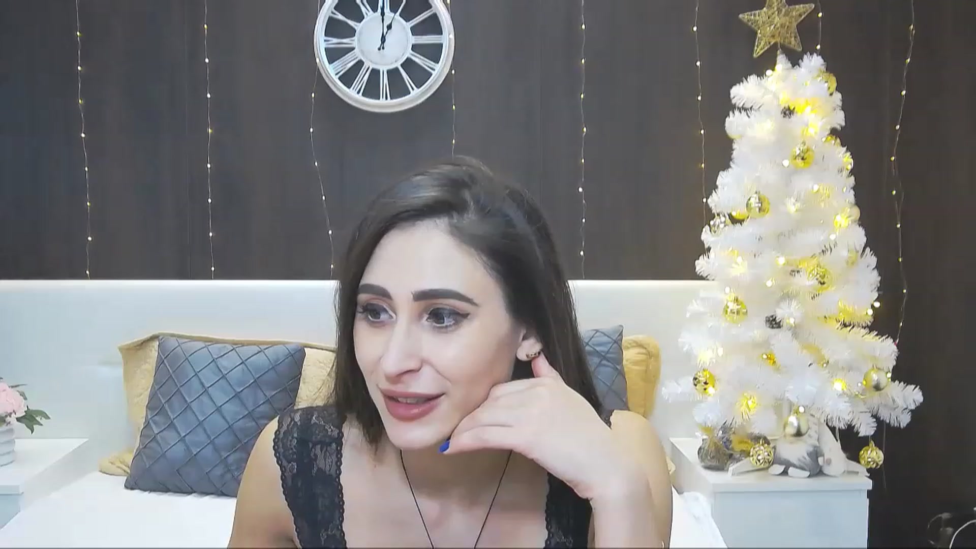 Gallery image thumbnail from MaraHari's myfreecams stream on, 12/29/2022, 20:16 image 7 of 20