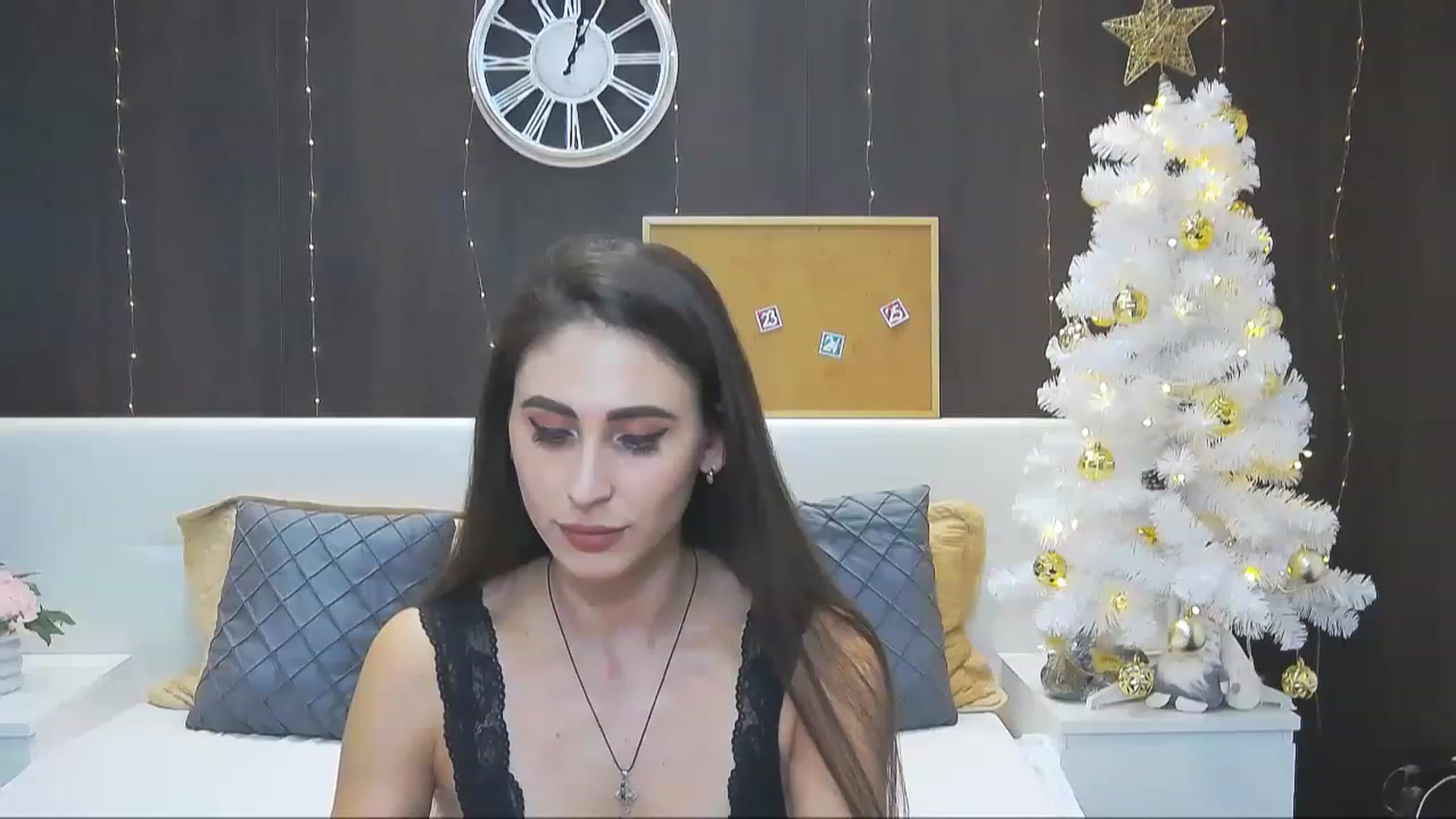 Gallery image thumbnail from MaraHari's myfreecams stream on, 12/29/2022, 23:53 image 2 of 20