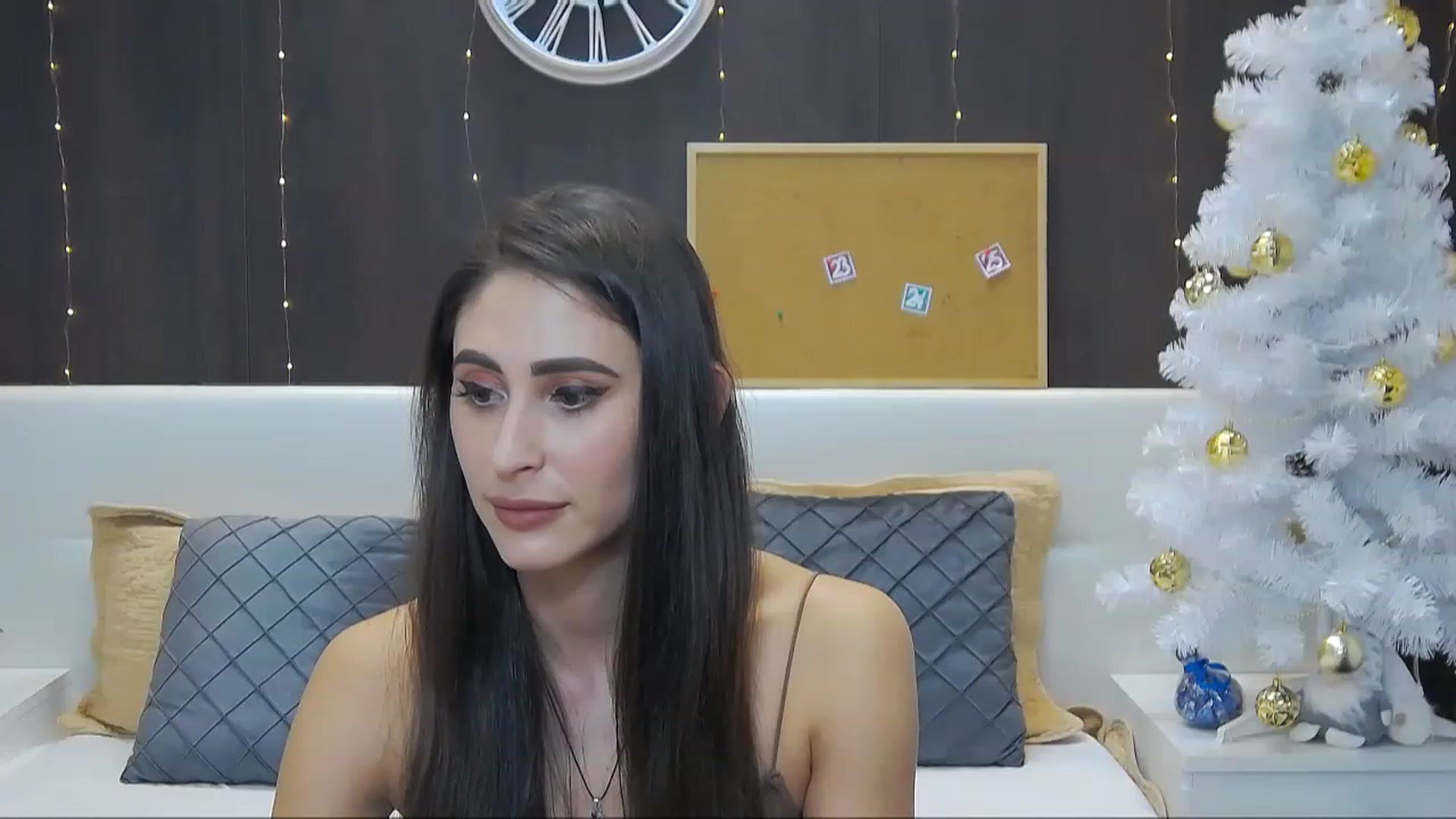 Gallery image thumbnail from MaraHari's myfreecams stream on, 12/30/2022, 19:02 image 6 of 20