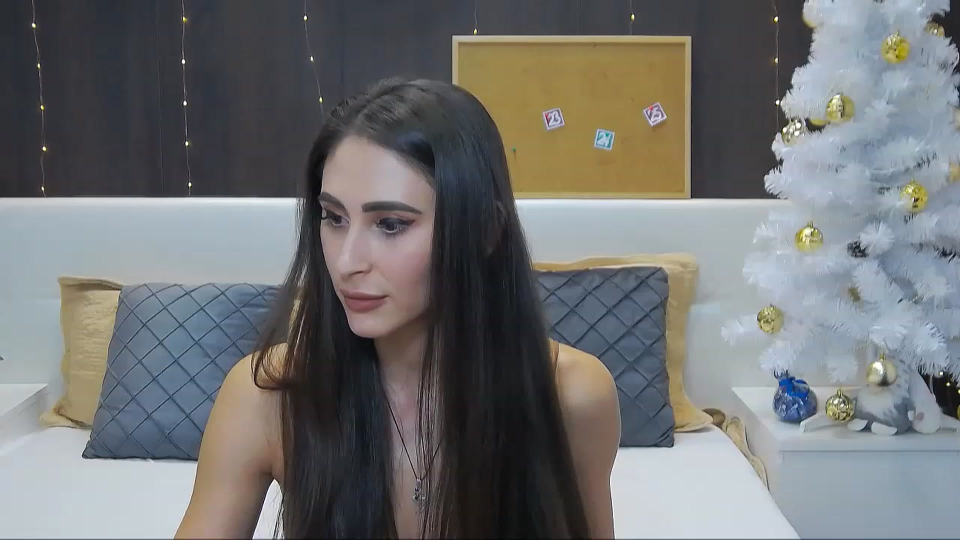 Gallery image thumbnail from MaraHari's myfreecams stream on, 12/30/2022, 19:02 image 20 of 20
