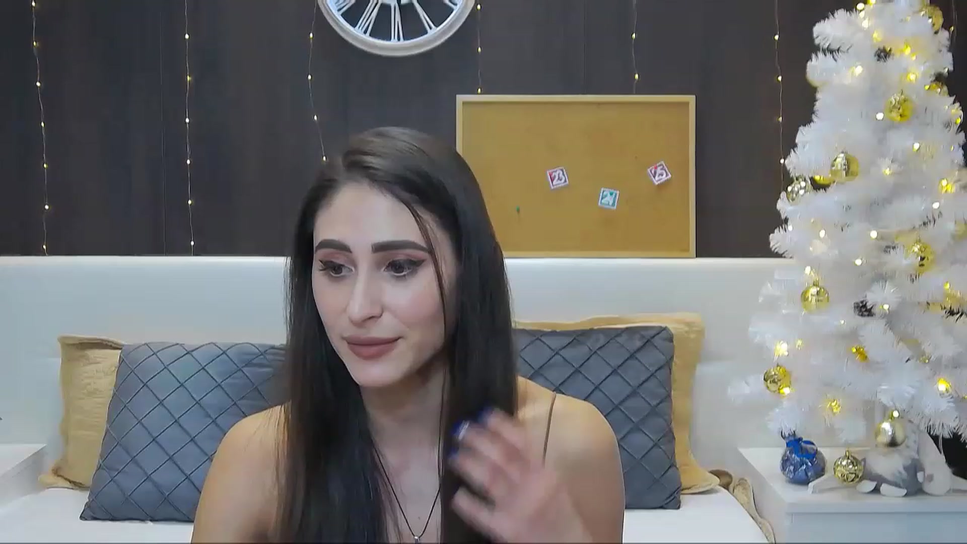 Gallery image thumbnail from MaraHari's myfreecams stream on, 12/30/2022, 19:02 image 9 of 20