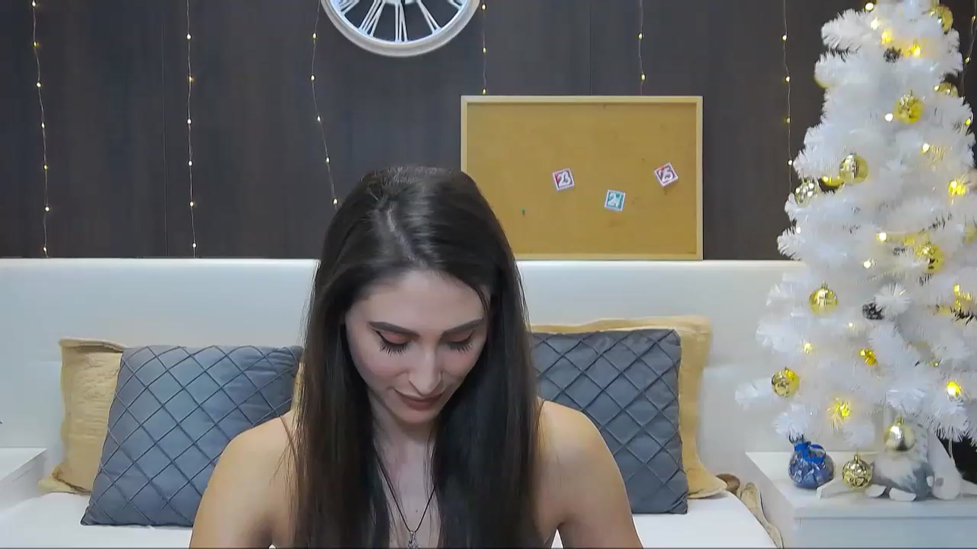 Gallery image thumbnail from MaraHari's myfreecams stream on, 12/30/2022, 19:02 image 8 of 20
