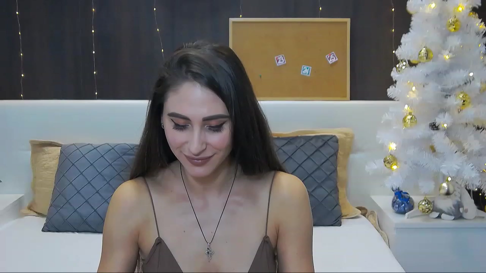 Gallery image thumbnail from MaraHari's myfreecams stream on, 12/30/2022, 20:11 image 7 of 20