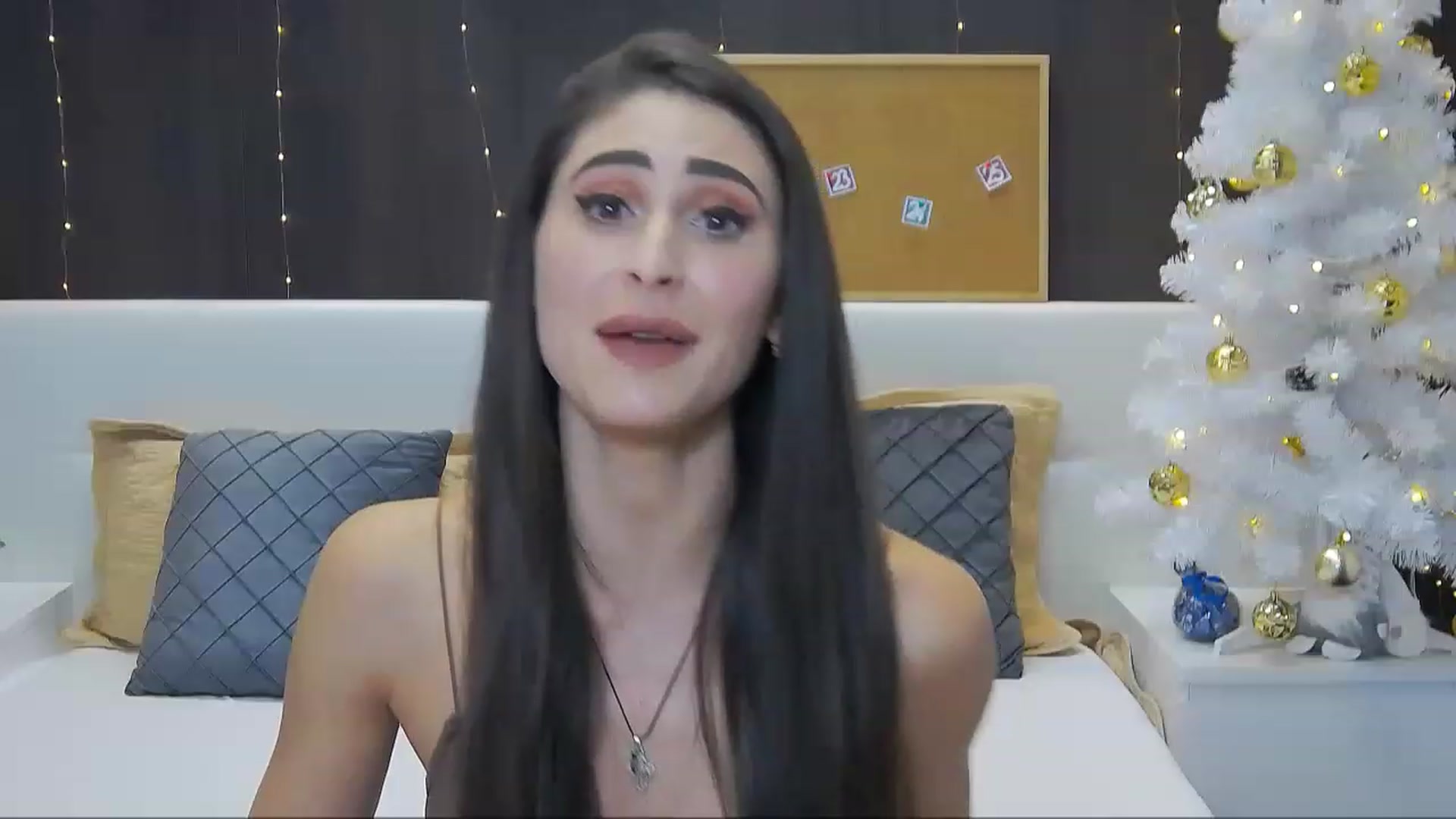 Gallery image thumbnail from MaraHari's myfreecams stream on, 12/30/2022, 20:11 image 3 of 20