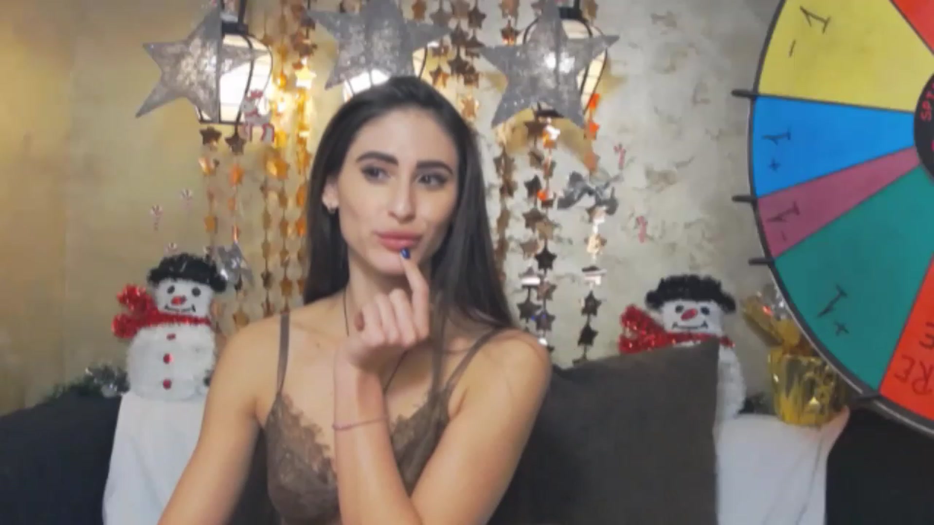 Gallery image thumbnail from MaraHari's myfreecams stream on, 01/03/2023, 24:22 image 3 of 20