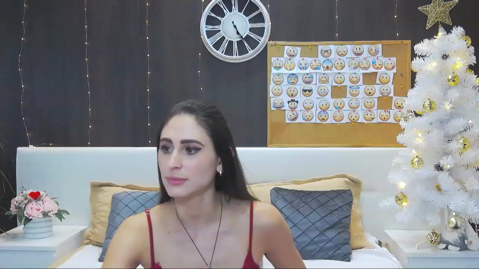 Gallery image thumbnail from MaraHari's myfreecams stream on, 01/03/2023, 23:23 image 6 of 20
