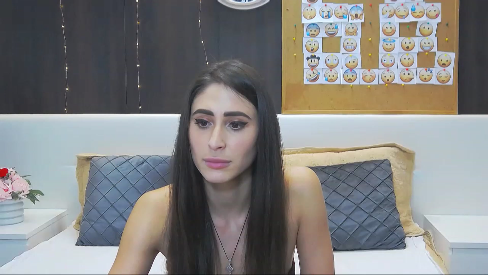 Gallery image thumbnail from MaraHari's myfreecams stream on, 01/04/2023, 19:17 image 20 of 20