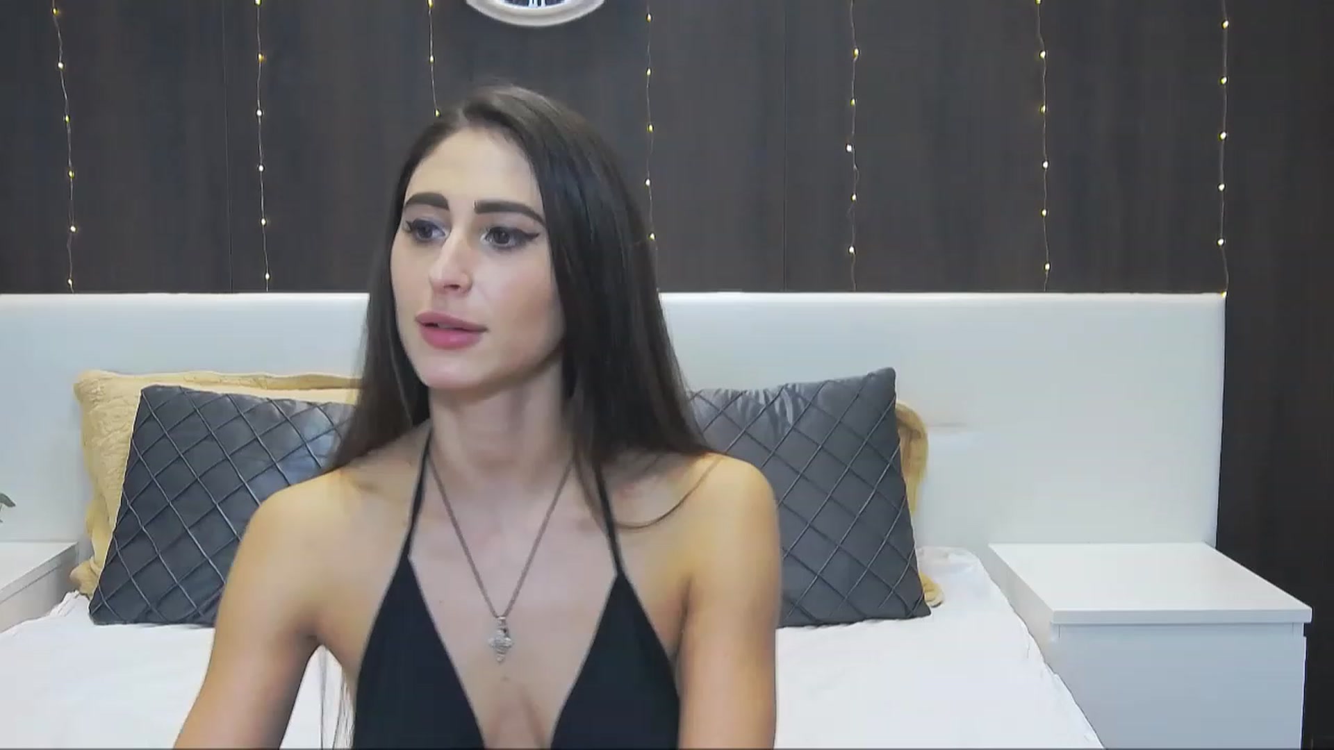 Gallery image thumbnail from MaraHari's myfreecams stream on, 01/05/2023, 20:10 image 8 of 20