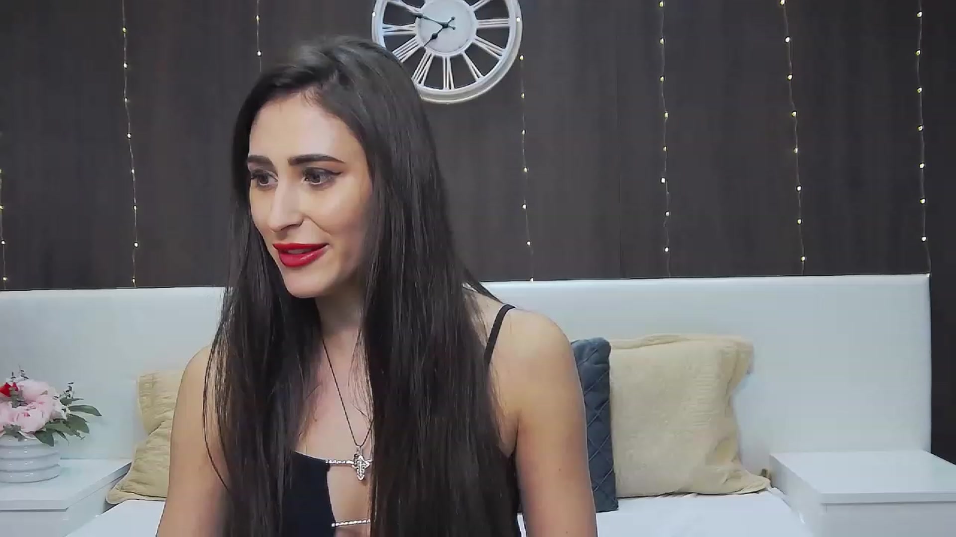 Gallery image thumbnail from MaraHari's myfreecams stream on, 01/16/2023, 20:01 image 6 of 20