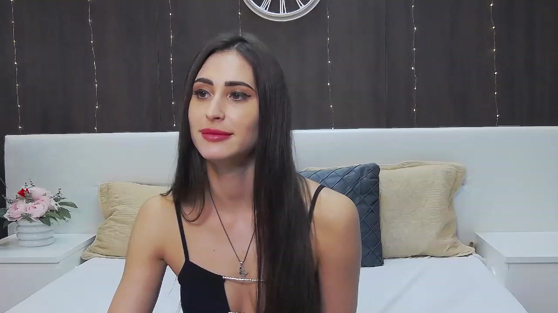 Gallery image thumbnail from MaraHari's myfreecams stream on, 01/16/2023, 23:49 image 4 of 20