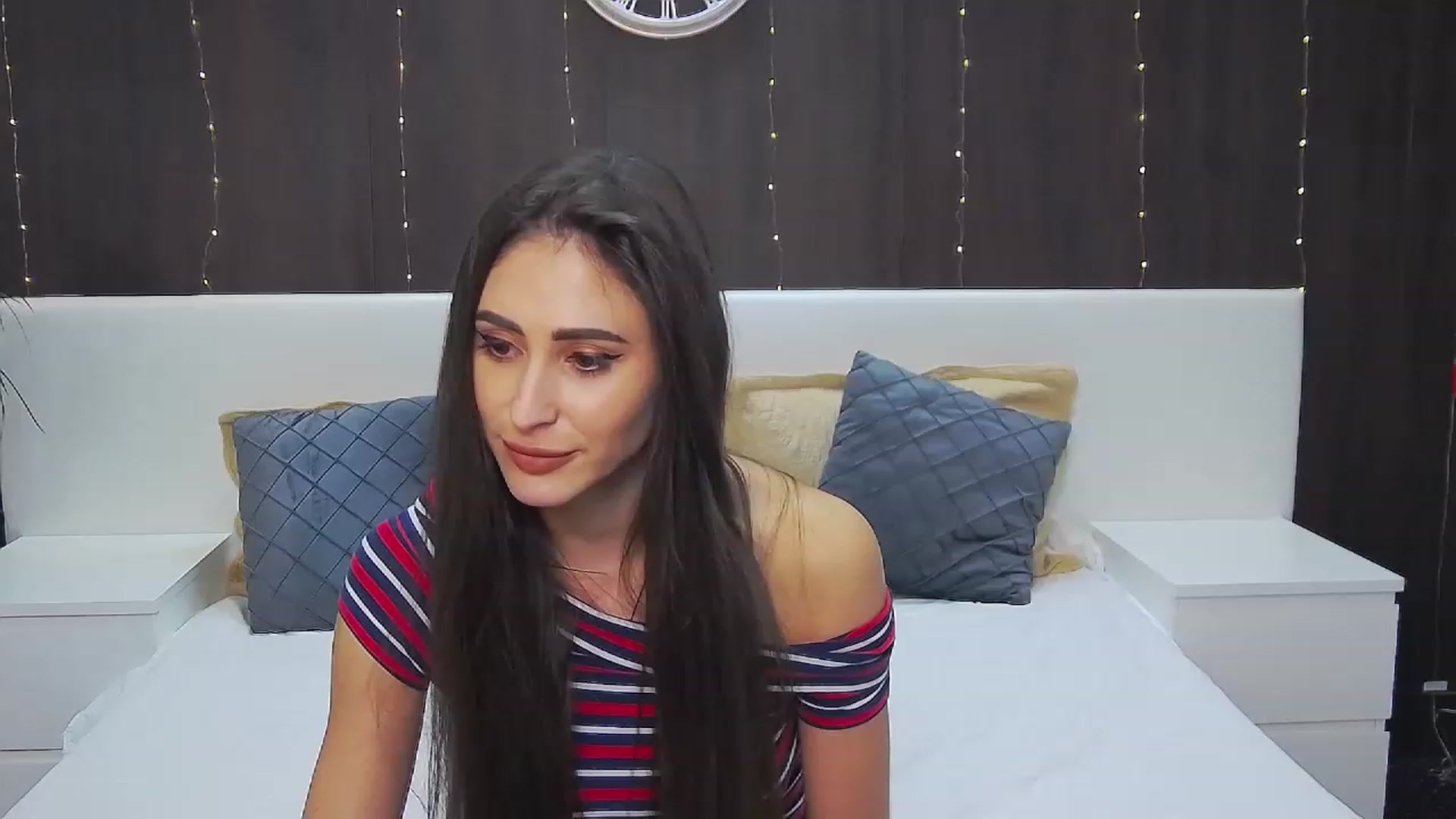 Gallery image thumbnail from MaraHari's myfreecams stream on, 01/22/2023, 20:41 image 9 of 20