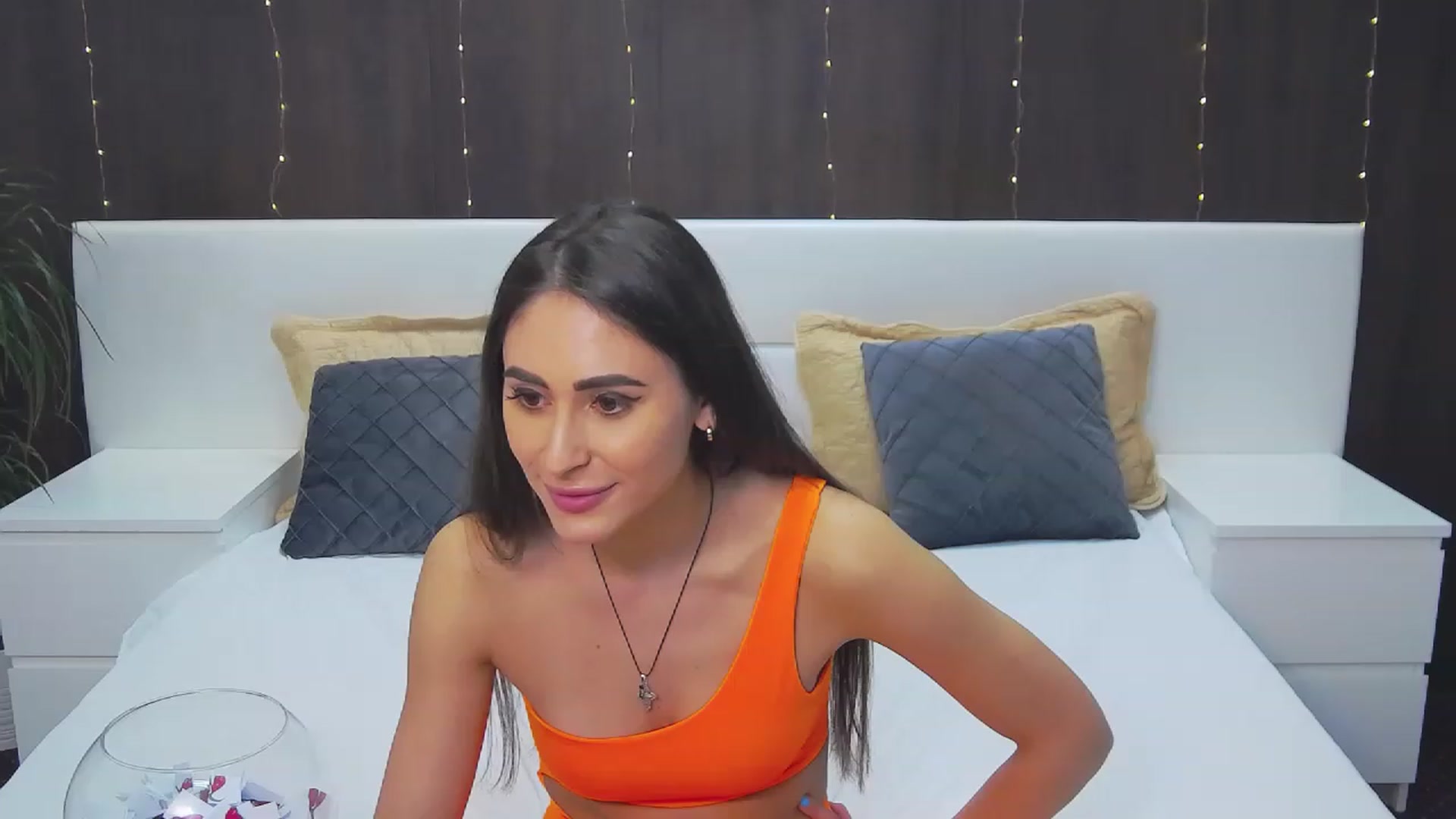 Gallery image thumbnail from MaraHari's myfreecams stream on, 01/25/2023, 21:07 image 16 of 20