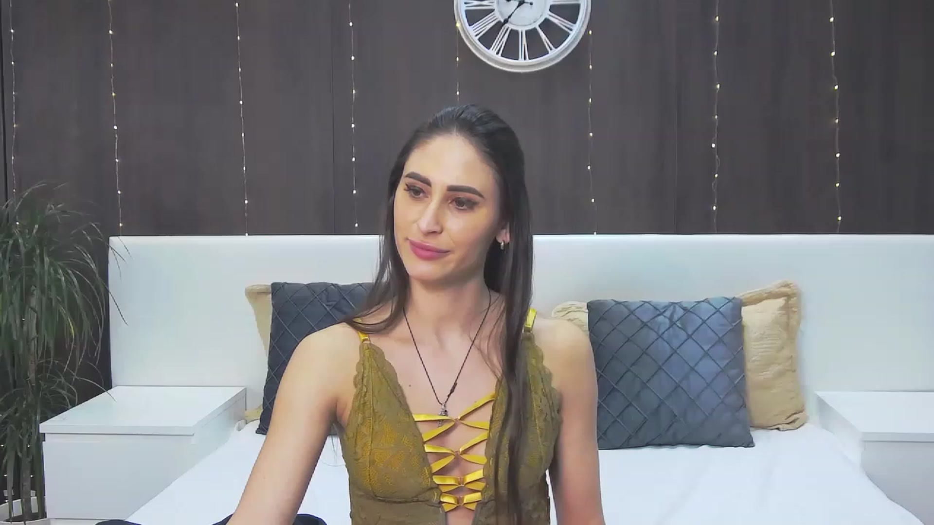 Gallery image thumbnail from MaraHari's myfreecams stream on, 02/01/2023, 20:59 image 17 of 20