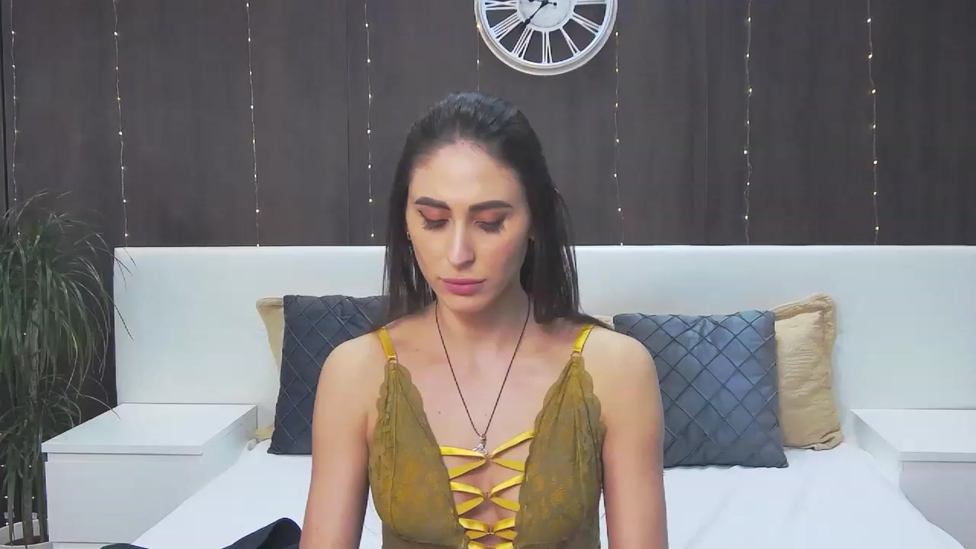 Gallery image thumbnail from MaraHari's myfreecams stream on, 02/01/2023, 21:43 image 14 of 20