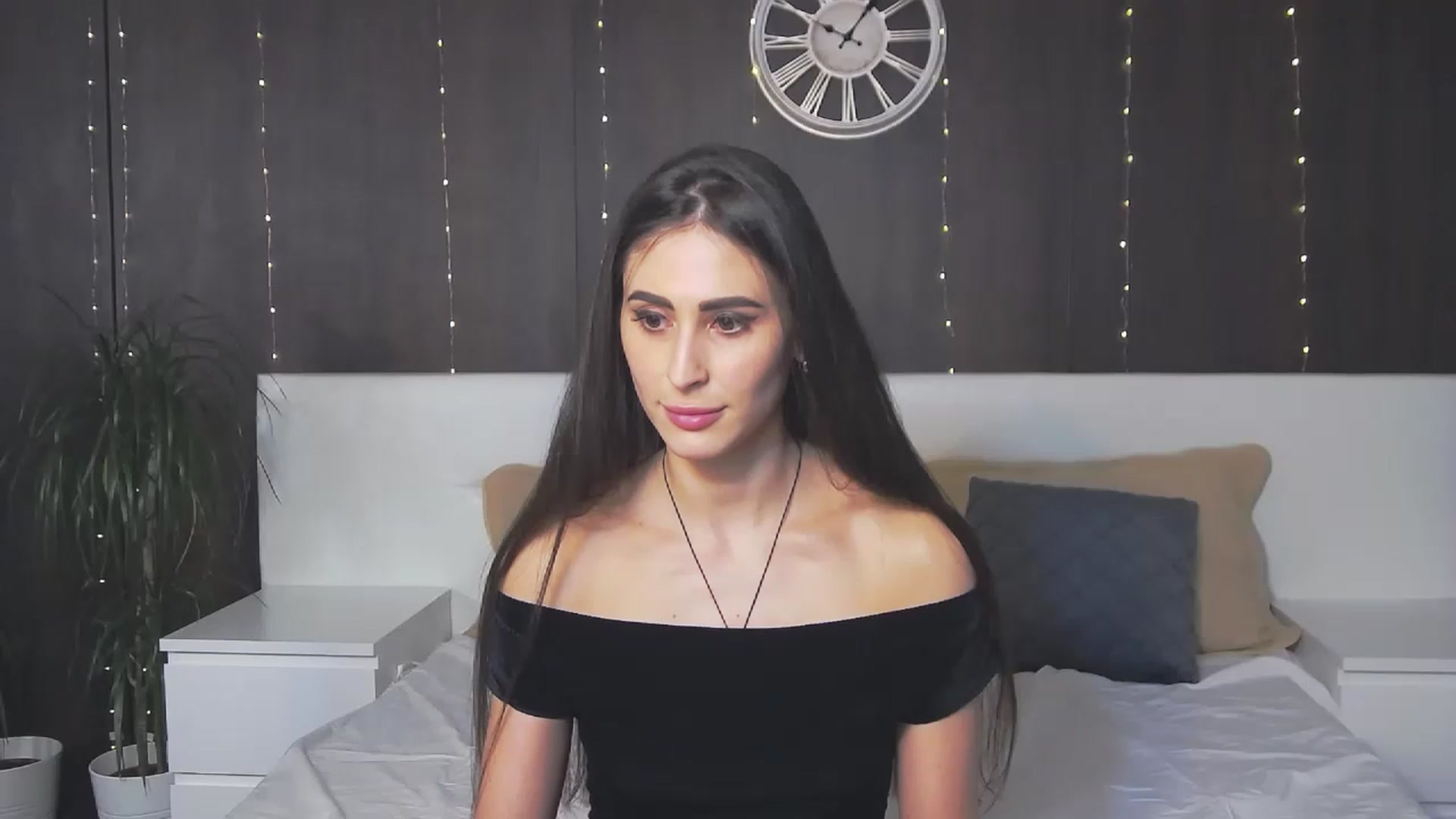 Gallery image thumbnail from MaraHari's myfreecams stream on, 02/02/2023, 22:52 image 13 of 20