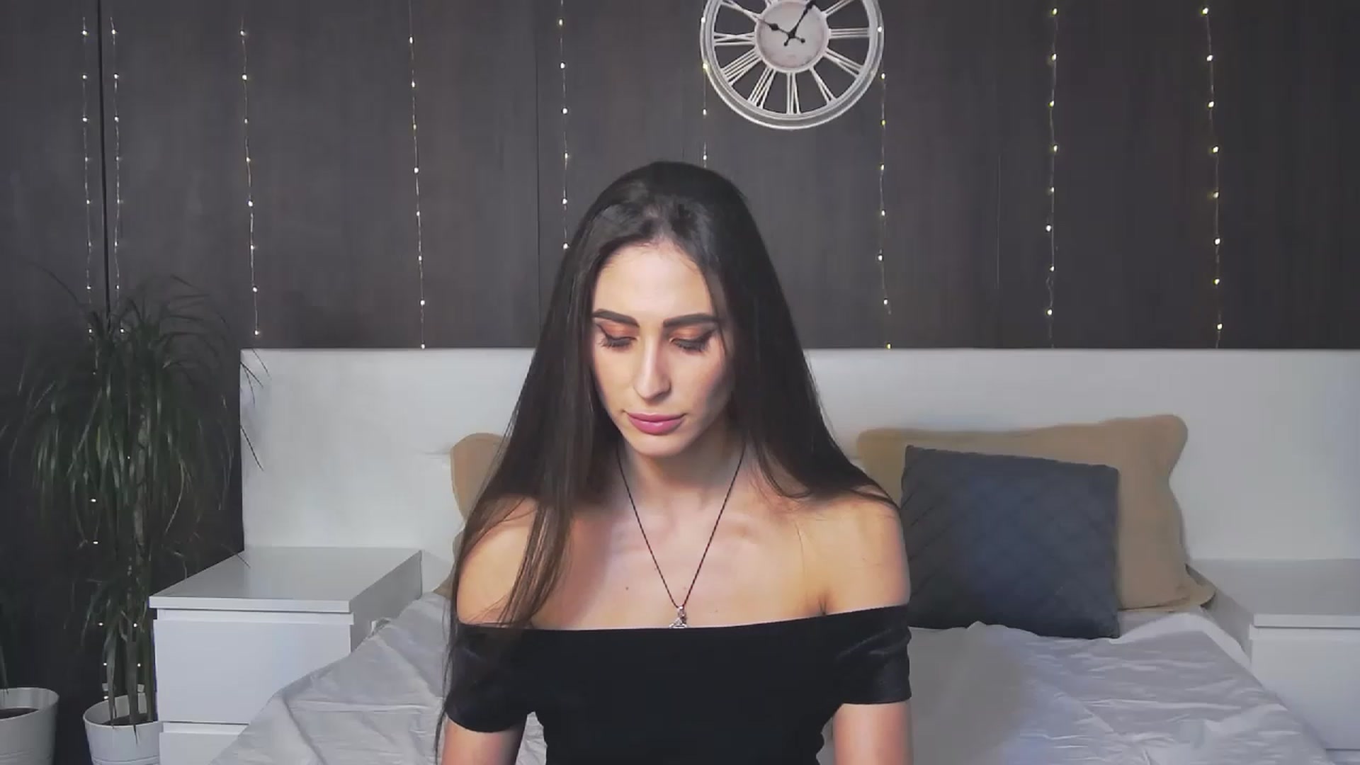 Gallery image thumbnail from MaraHari's myfreecams stream on, 02/02/2023, 22:52 image 11 of 20