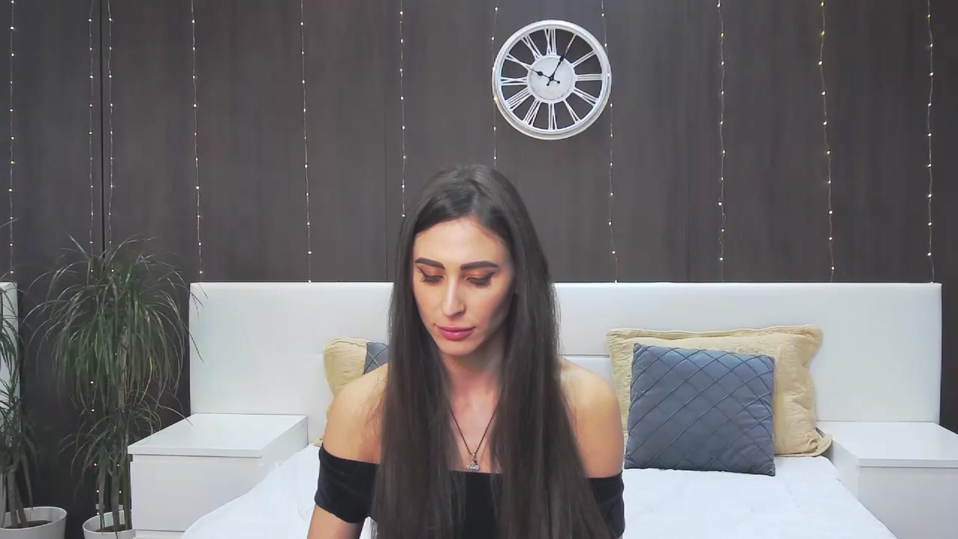 Gallery image thumbnail from MaraHari's myfreecams stream on, 02/02/2023, 22:52 image 6 of 20