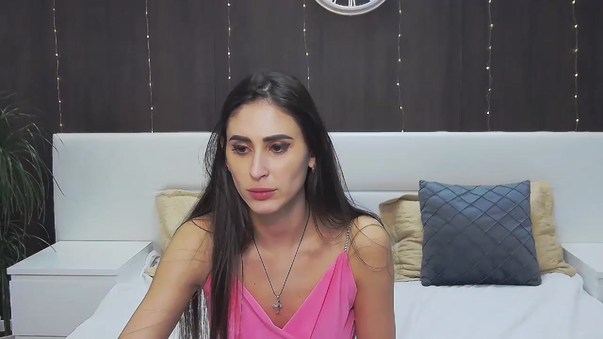 Gallery image thumbnail from MaraHari's myfreecams stream on, 02/04/2023, 24:49 image 14 of 20