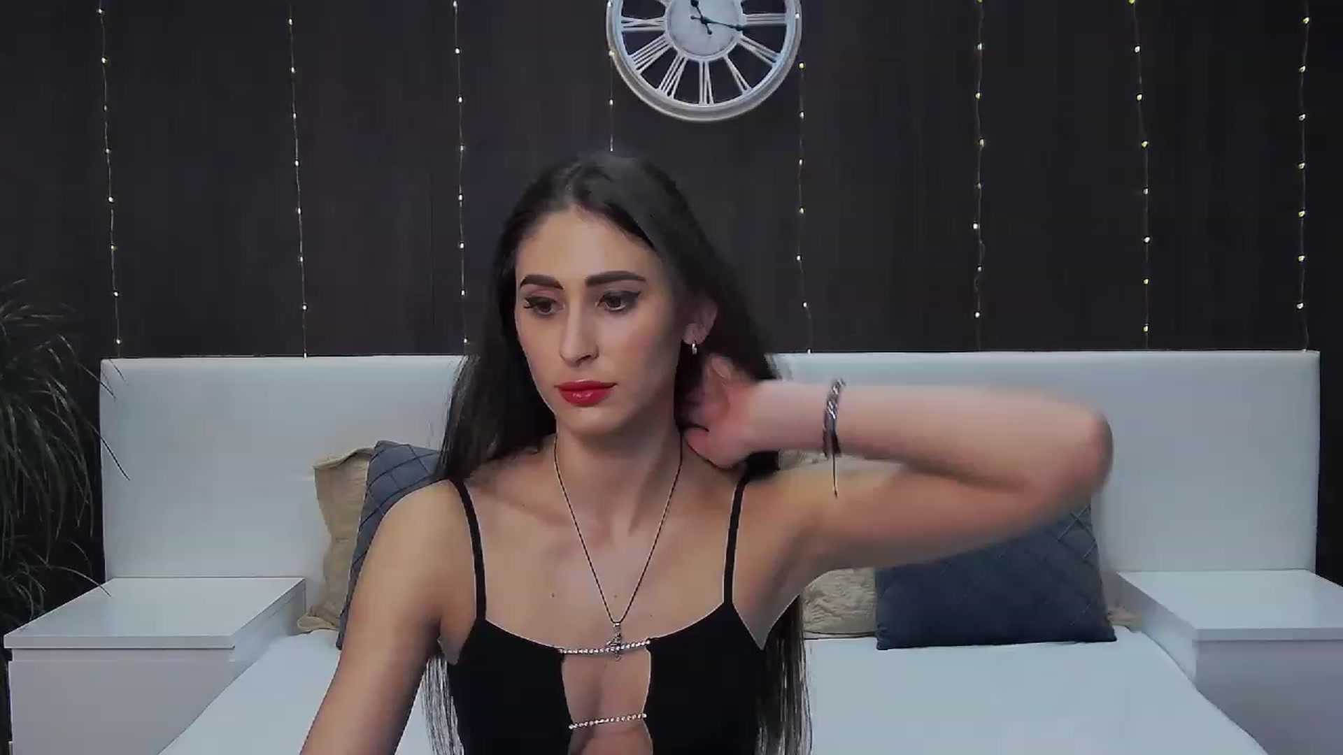 Gallery image thumbnail from MaraHari's myfreecams stream on, 02/04/2023, 20:33 image 1 of 20