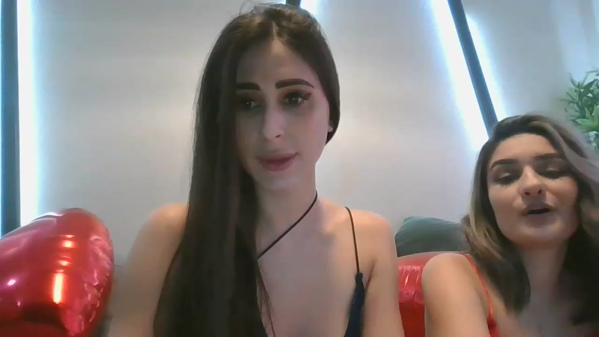 Gallery image thumbnail from MaraHari's myfreecams stream on, 02/13/2023, 21:03 image 2 of 20