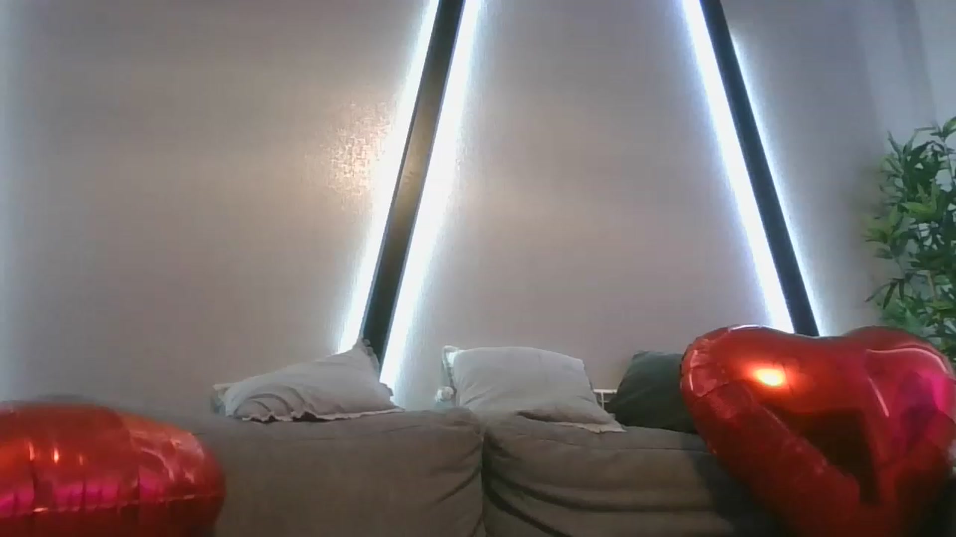 Gallery image thumbnail from MaraHari's myfreecams stream on, 02/13/2023, 21:03 image 9 of 20