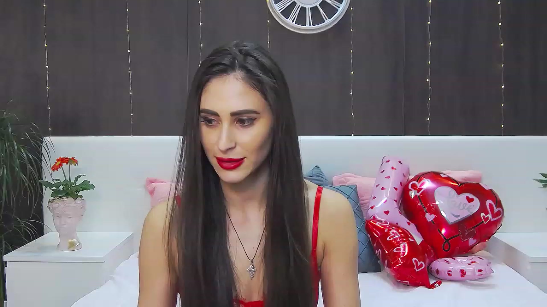 Gallery image thumbnail from MaraHari's myfreecams stream on, 02/14/2023, 20:36 image 12 of 20