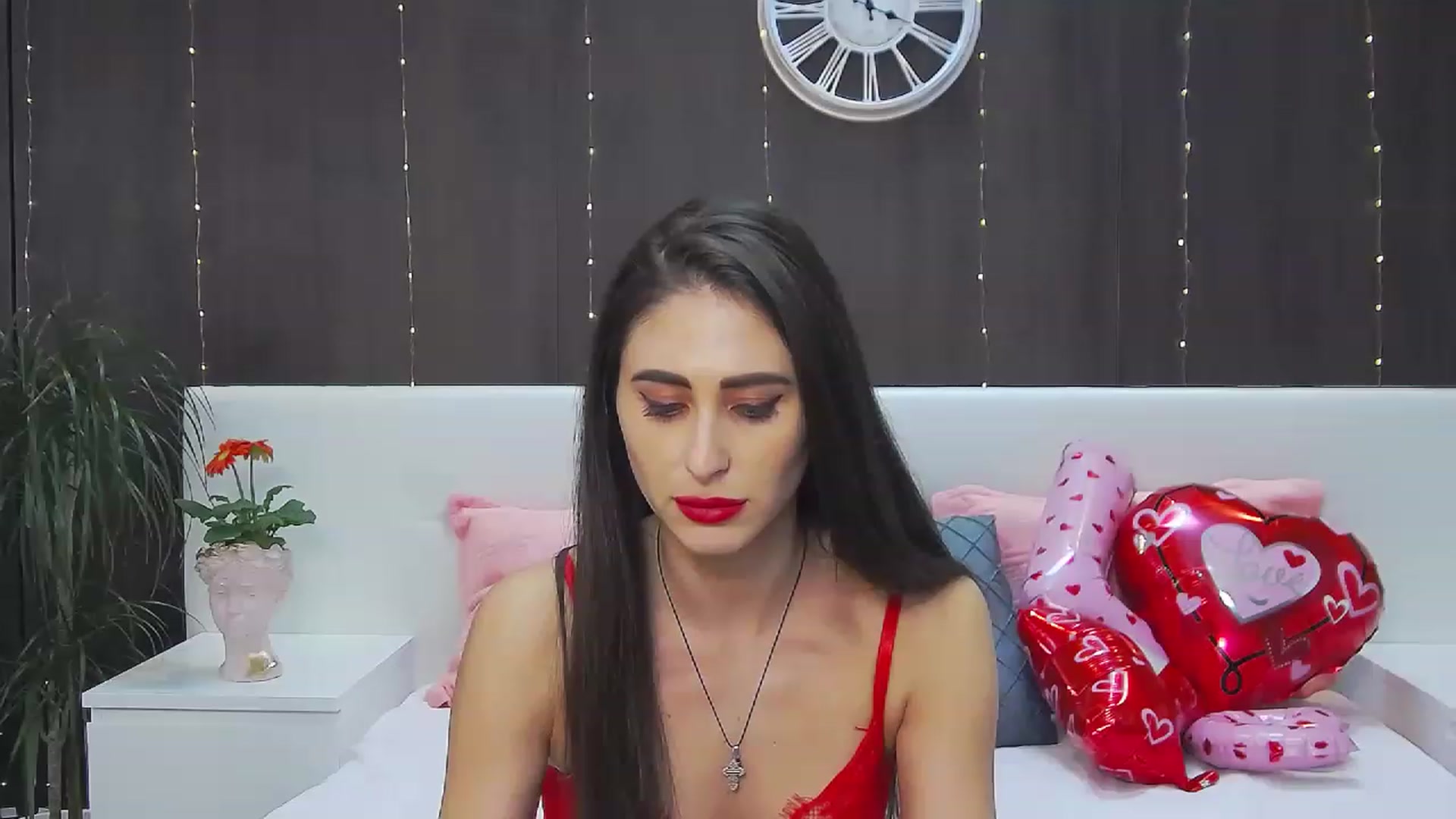 Gallery image thumbnail from MaraHari's myfreecams stream on, 02/14/2023, 20:36 image 19 of 20