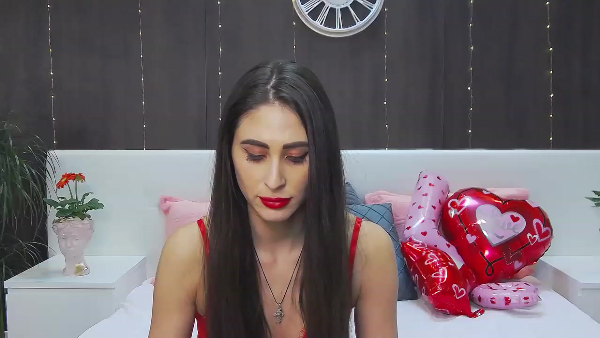 Gallery image thumbnail from MaraHari's myfreecams stream on, 02/14/2023, 20:36 image 4 of 20