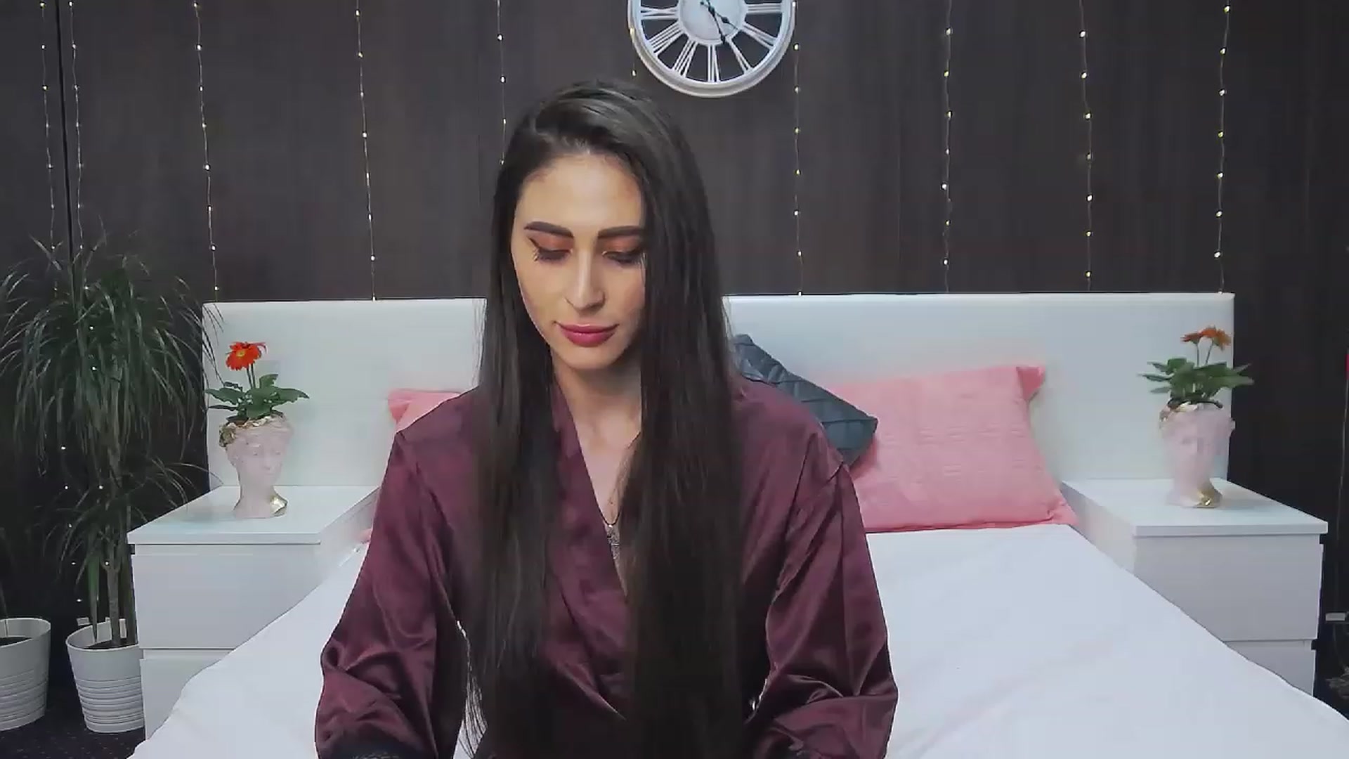 Gallery image thumbnail from MaraHari's myfreecams stream on, 02/15/2023, 23:06 image 10 of 20