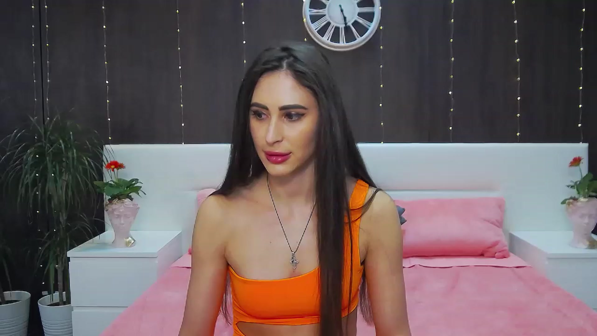 Gallery image thumbnail from MaraHari's myfreecams stream on, 02/17/2023, 20:12 image 11 of 20