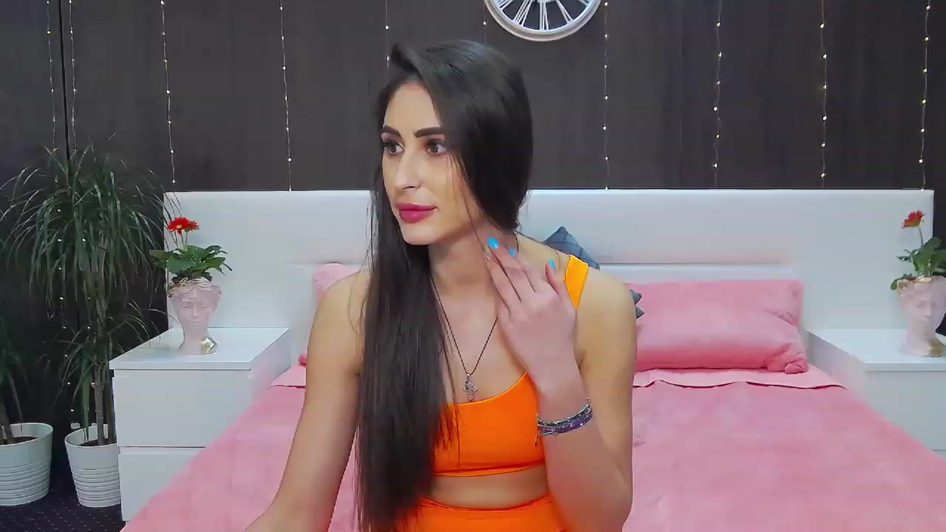 Gallery image thumbnail from MaraHari's myfreecams stream on, 02/18/2023, 24:04 image 20 of 20