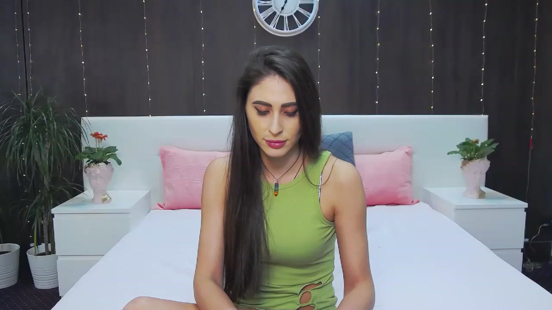 Gallery image thumbnail from MaraHari's myfreecams stream on, 02/21/2023, 24:20 image 6 of 20