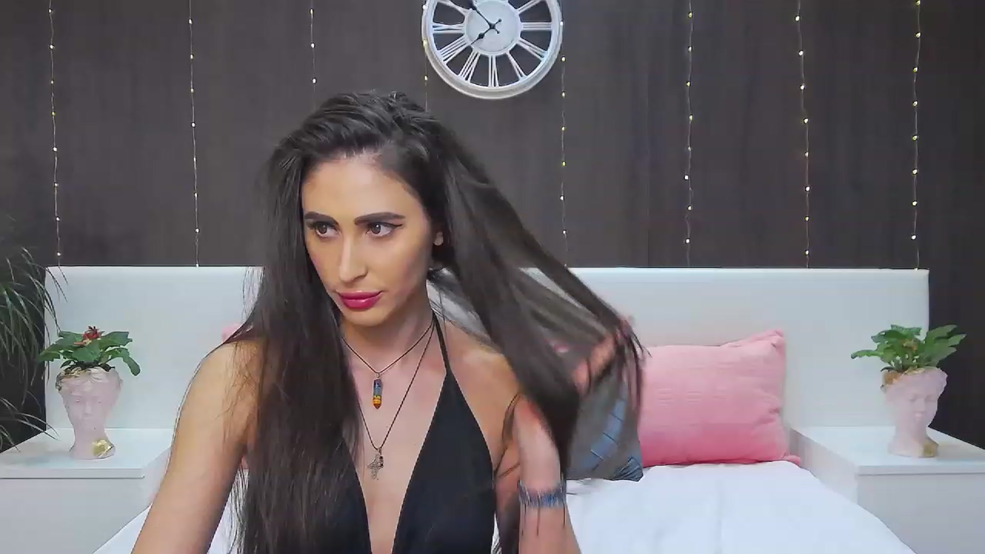 Gallery image thumbnail from MaraHari's myfreecams stream on, 02/22/2023, 20:45 image 9 of 20