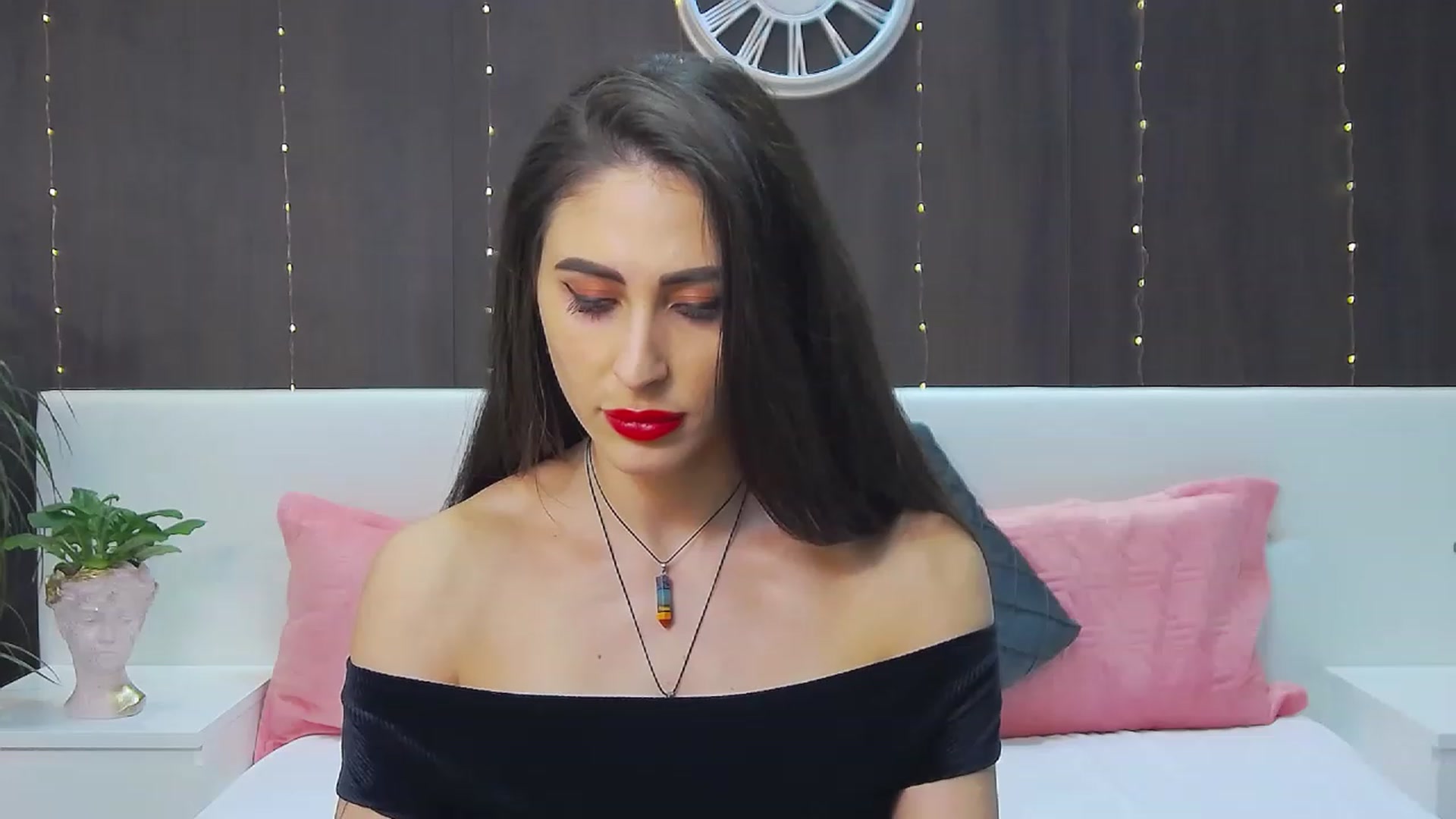 Gallery image thumbnail from MaraHari's myfreecams stream on, 02/24/2023, 15:00 image 14 of 20