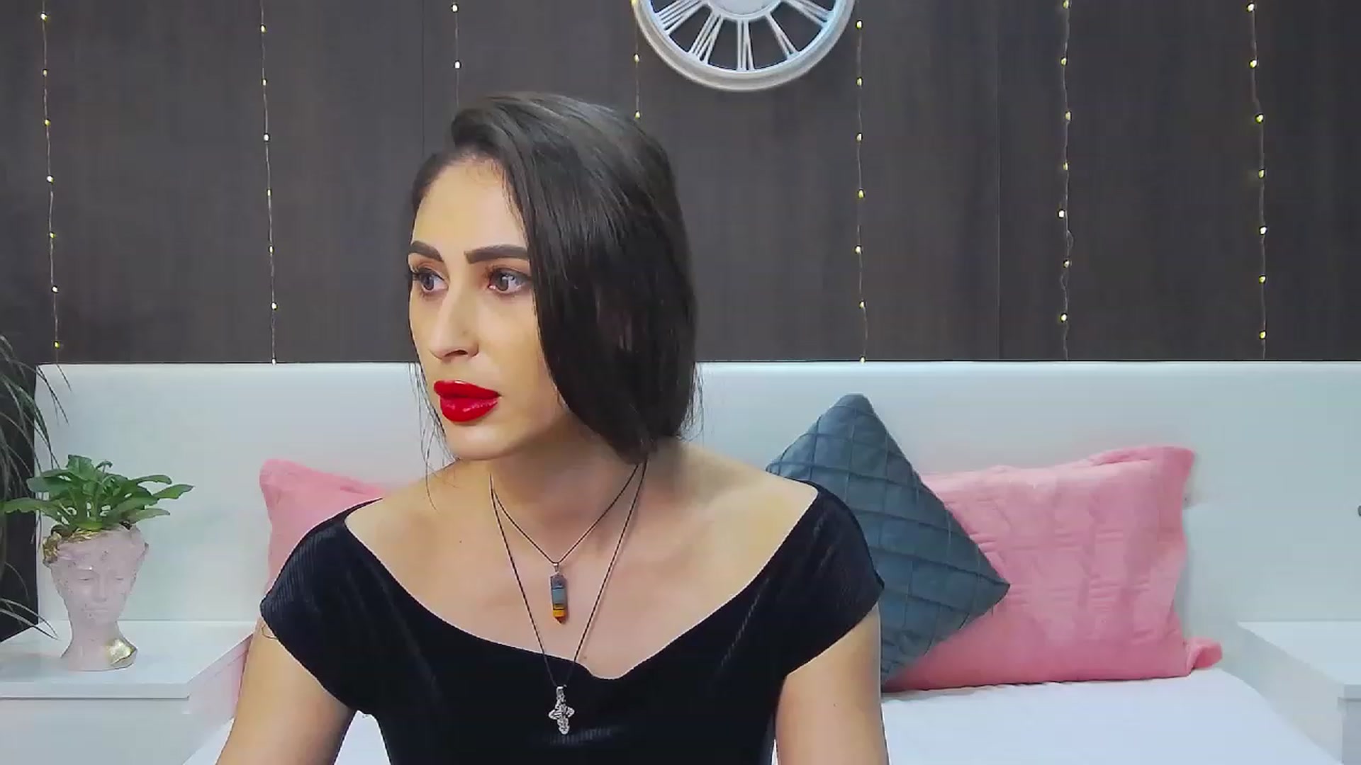Gallery image thumbnail from MaraHari's myfreecams stream on, 02/24/2023, 15:00 image 6 of 20