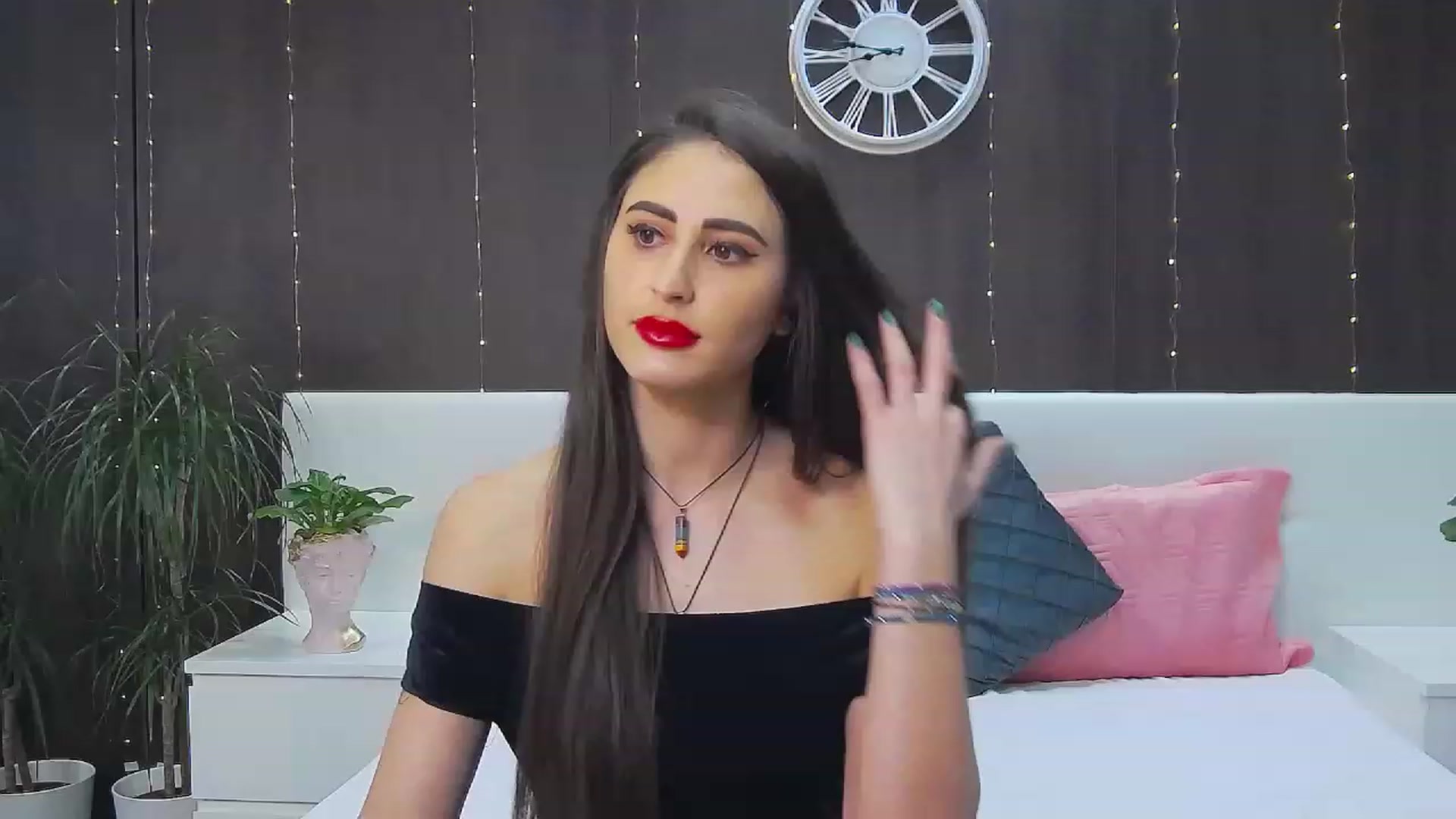 Gallery image thumbnail from MaraHari's myfreecams stream on, 02/24/2023, 16:12 image 2 of 20