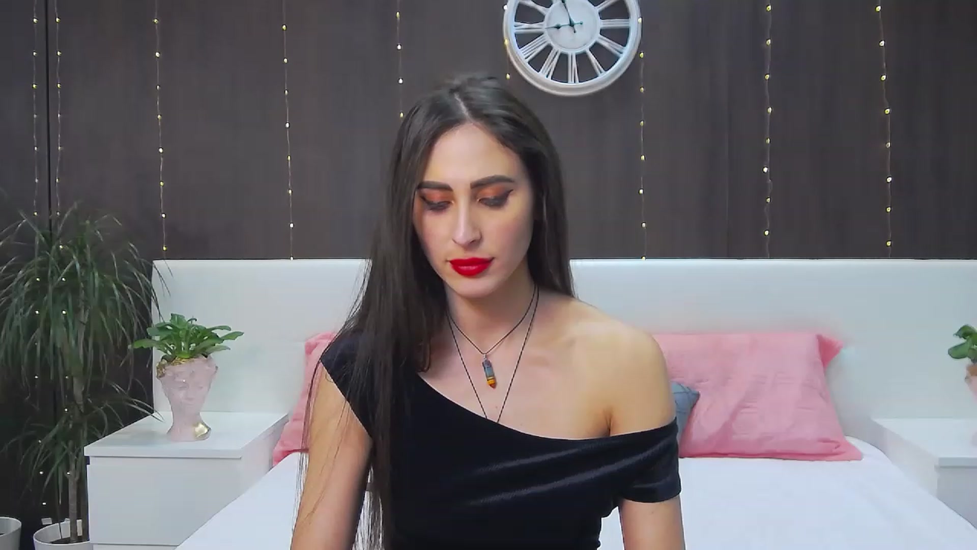 Gallery image thumbnail from MaraHari's myfreecams stream on, 02/24/2023, 21:14 image 18 of 20