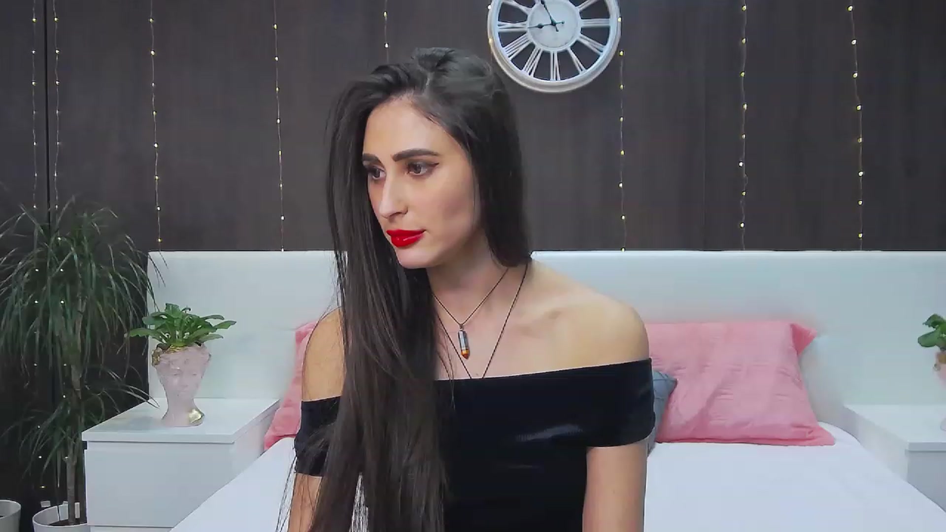 Gallery image thumbnail from MaraHari's myfreecams stream on, 02/24/2023, 21:14 image 3 of 20