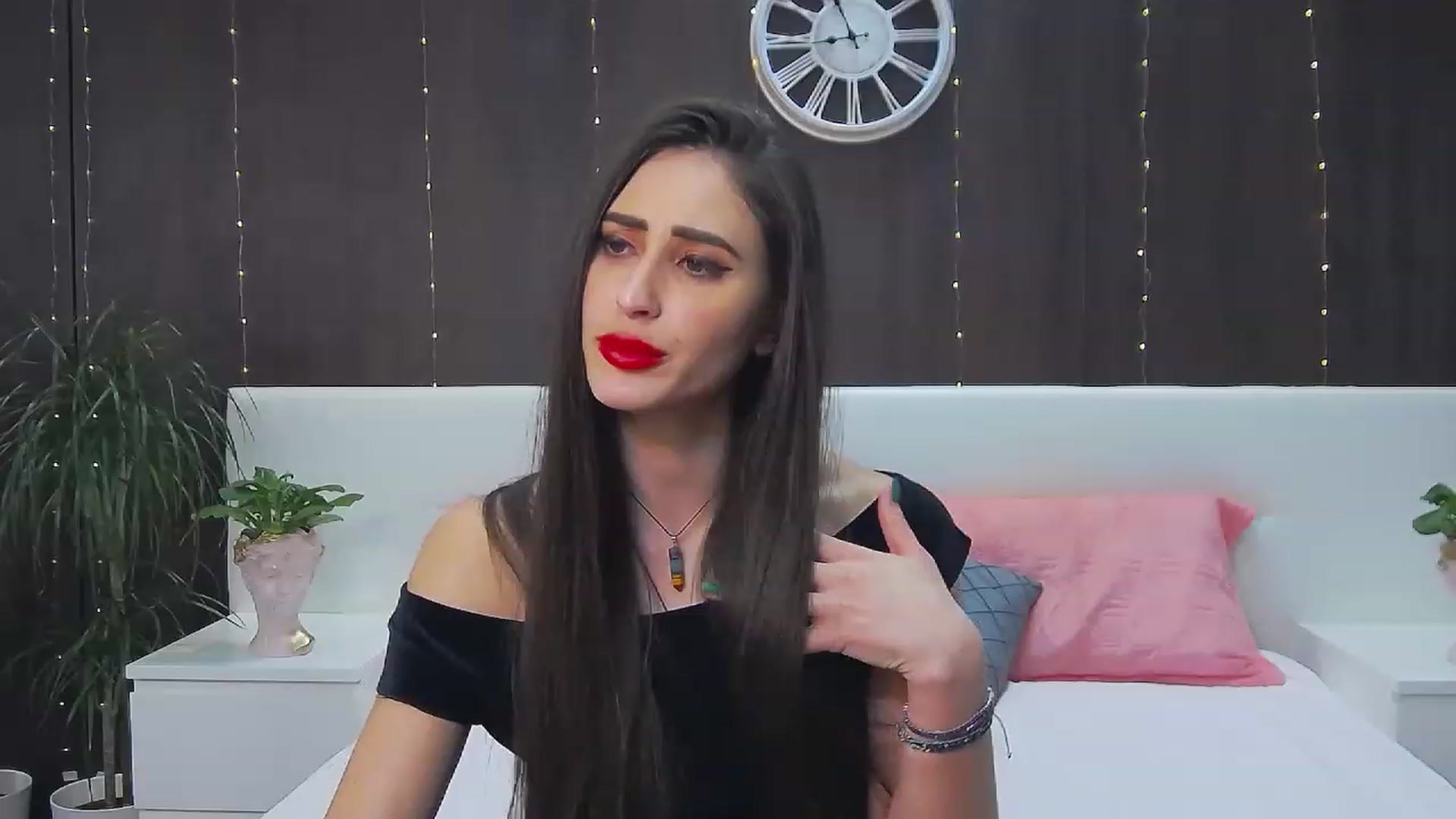 Gallery image thumbnail from MaraHari's myfreecams stream on, 02/24/2023, 21:14 image 7 of 20
