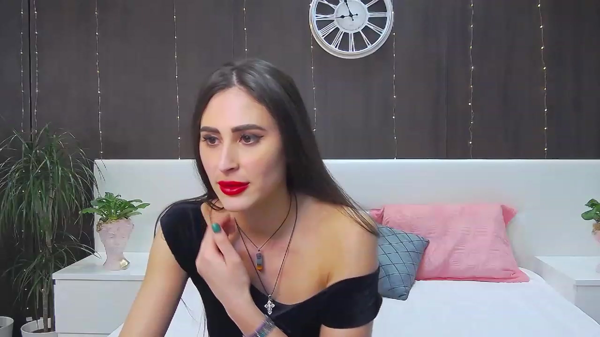 Gallery image thumbnail from MaraHari's myfreecams stream on, 02/24/2023, 21:14 image 15 of 20